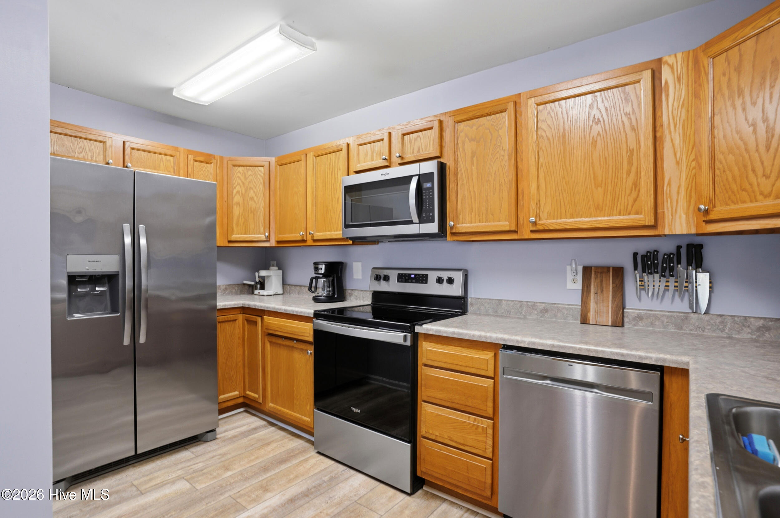 100565868 | Photo 11