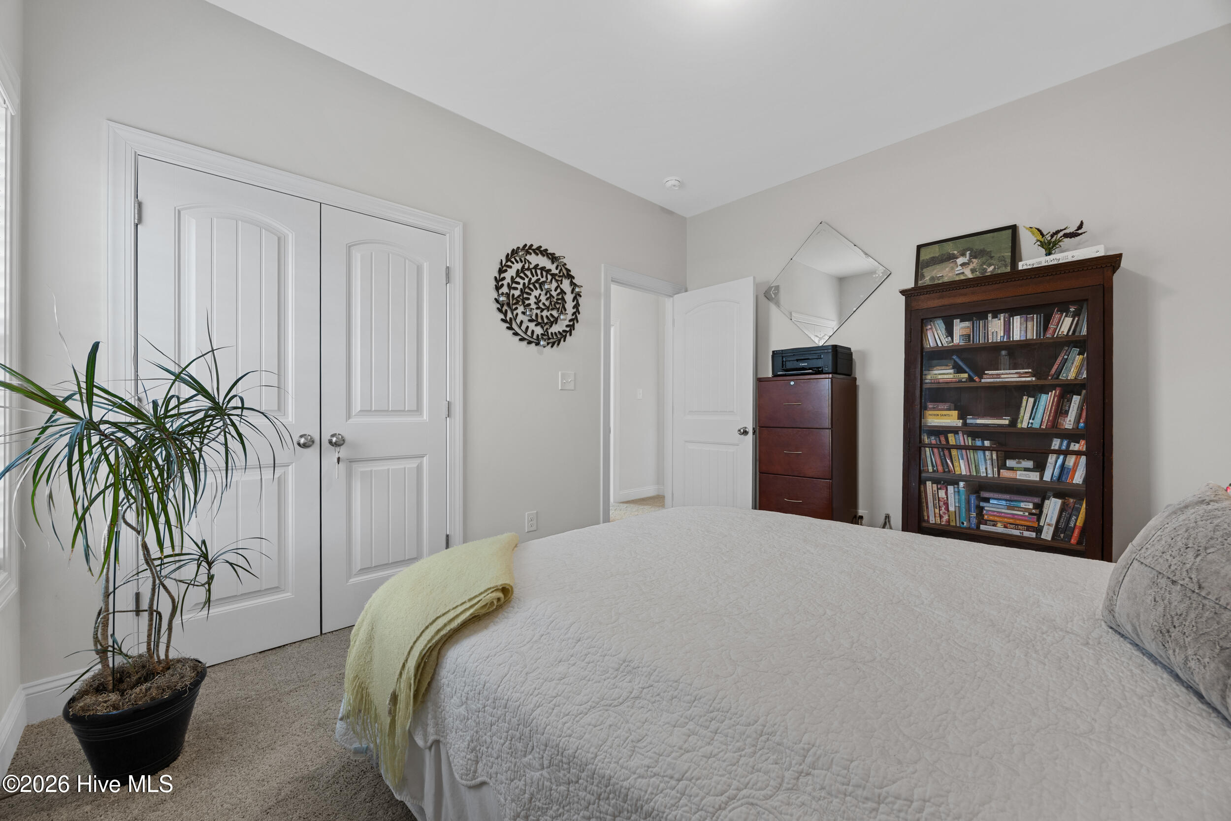 100547836 | Photo 28