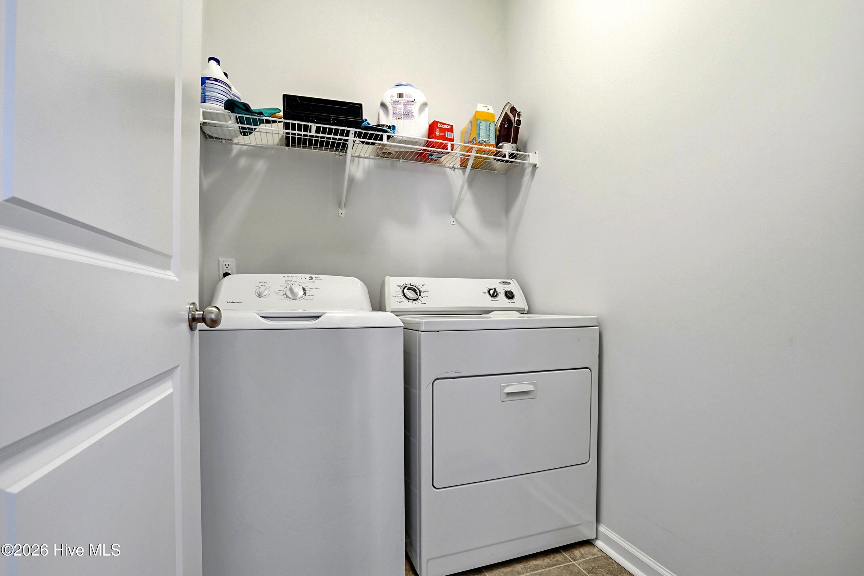 100549696 | Photo 25