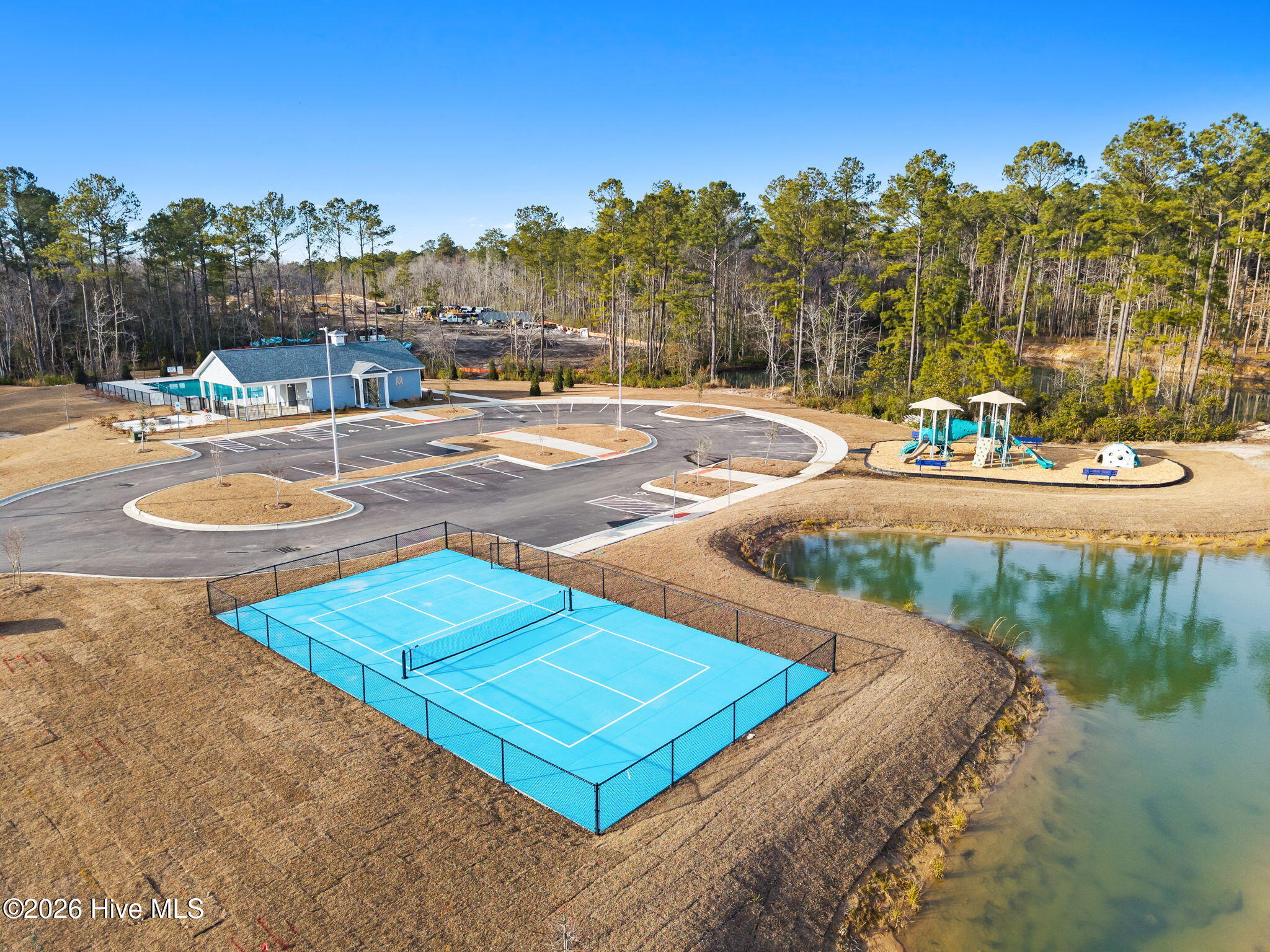 100550321 | Photo 41