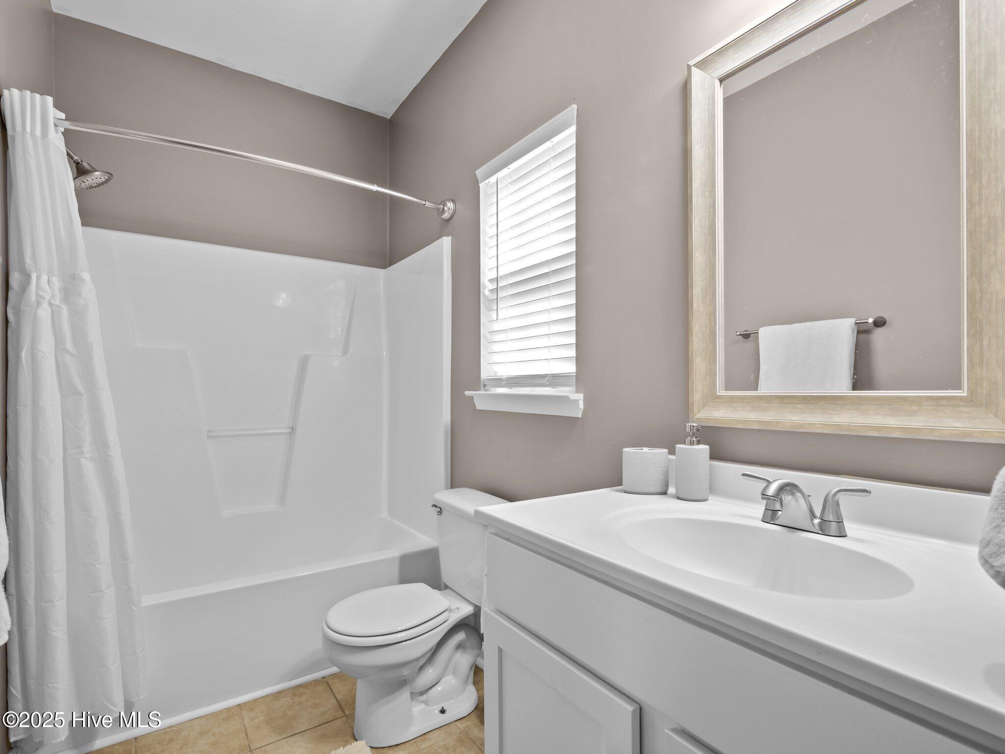 100561630 | Photo 13