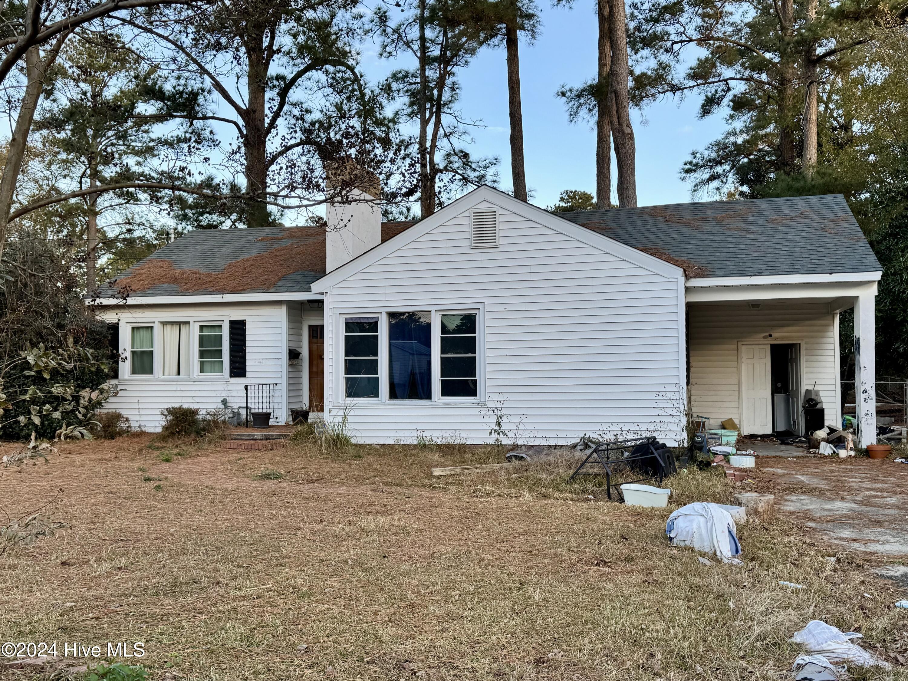 Homes for sale in Kinston, NC | 807 Cameron Dr, Kinston, NC 28501 | MLS# 100478635