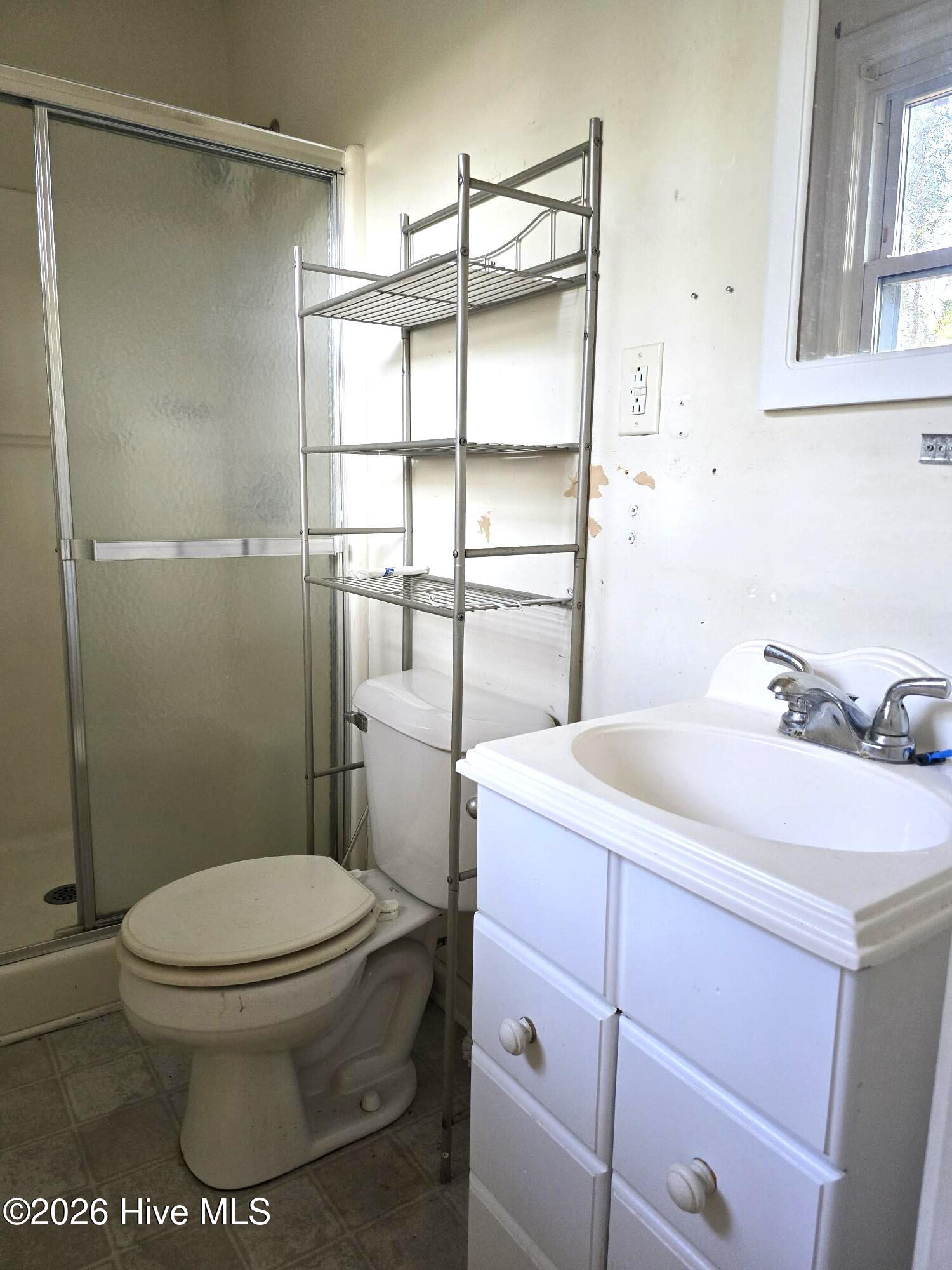 100567679 | Photo 15