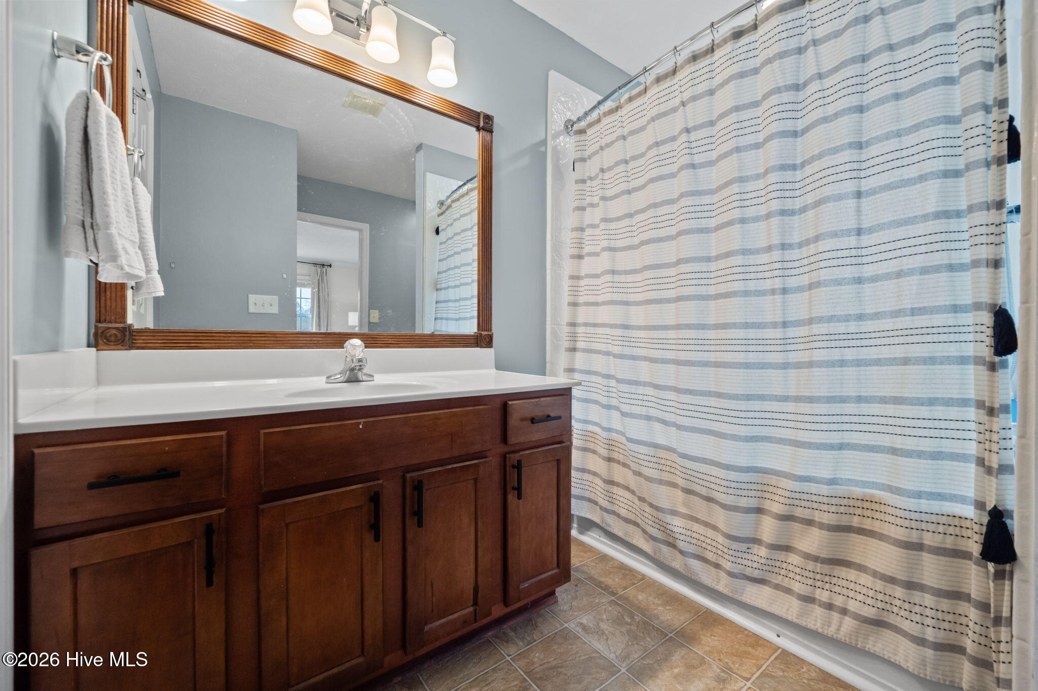 100557121 | Photo 29