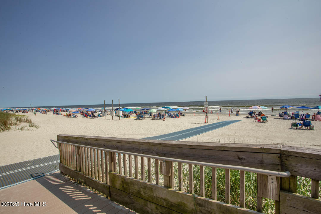 100541997 | Photo 55