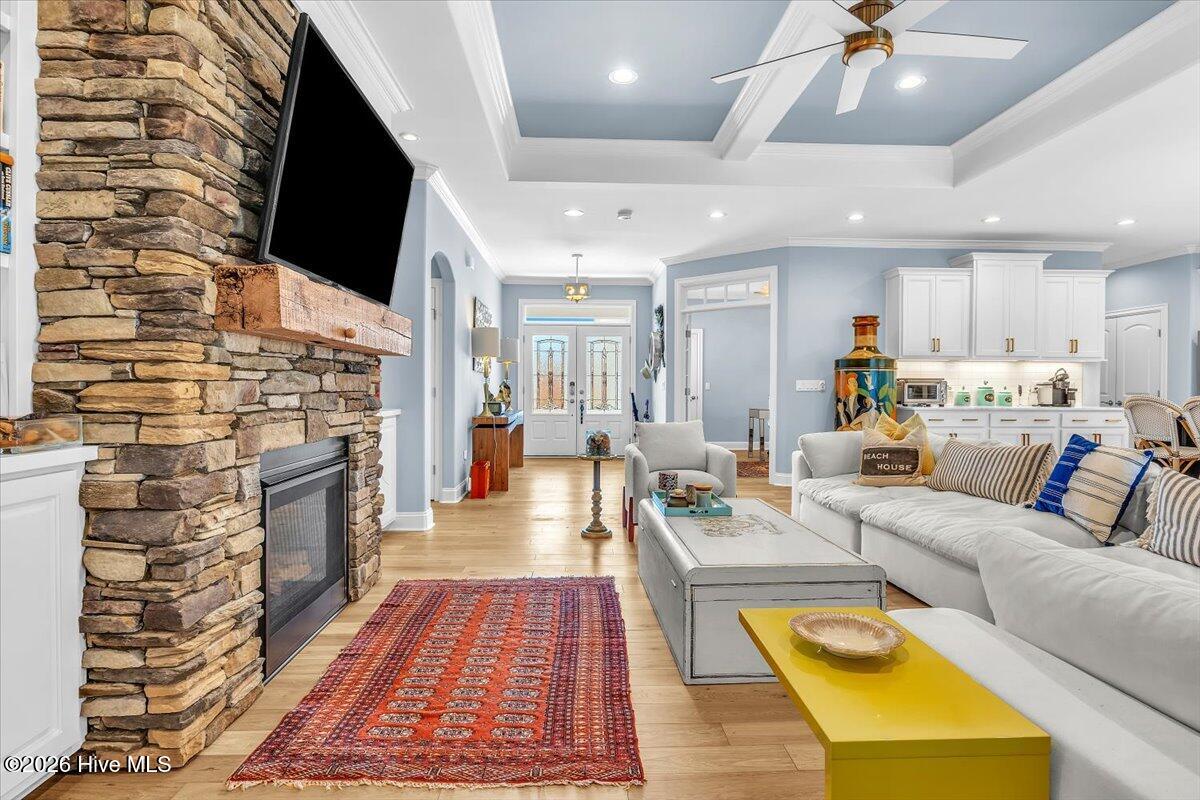 100562728 | Photo 15