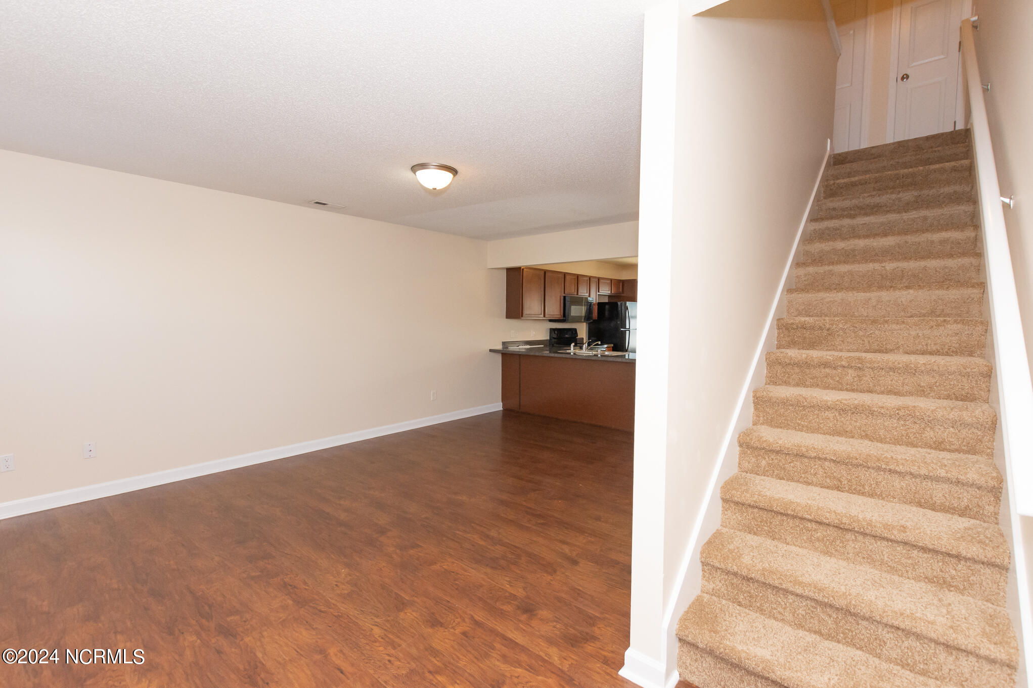 202 Lanieve Court 5,Hubert