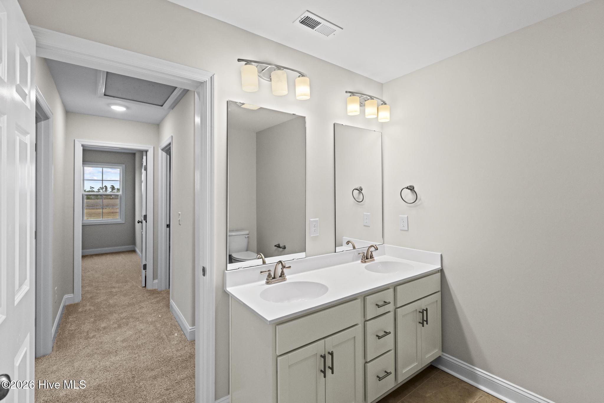 100544641 | Photo 17