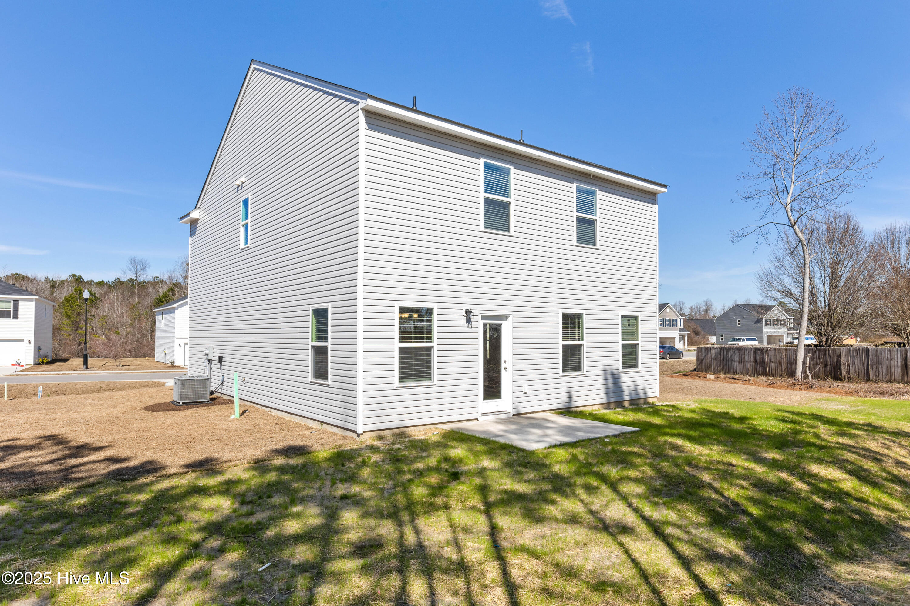 100516415 | Photo 31