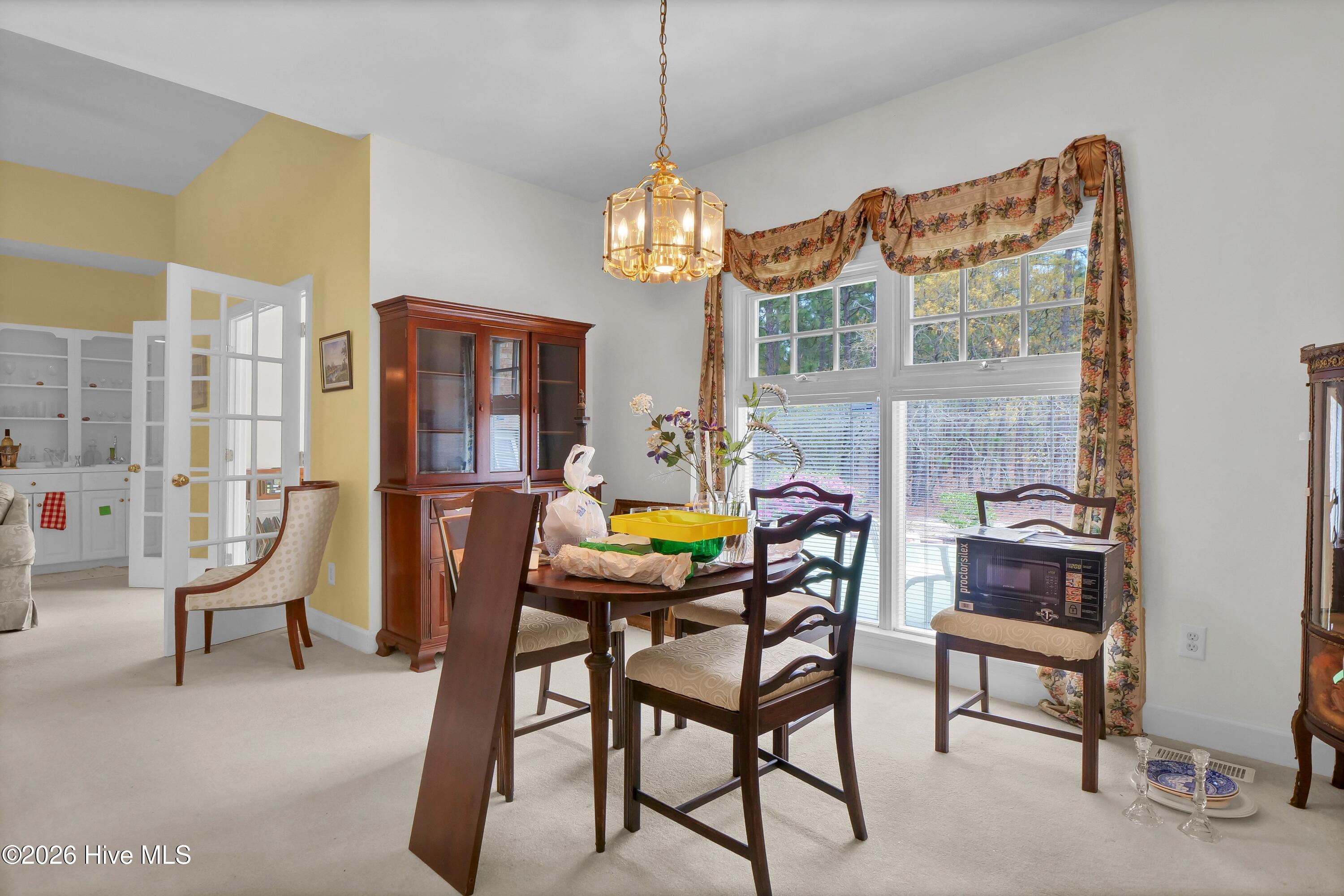 100564382 | Photo 19