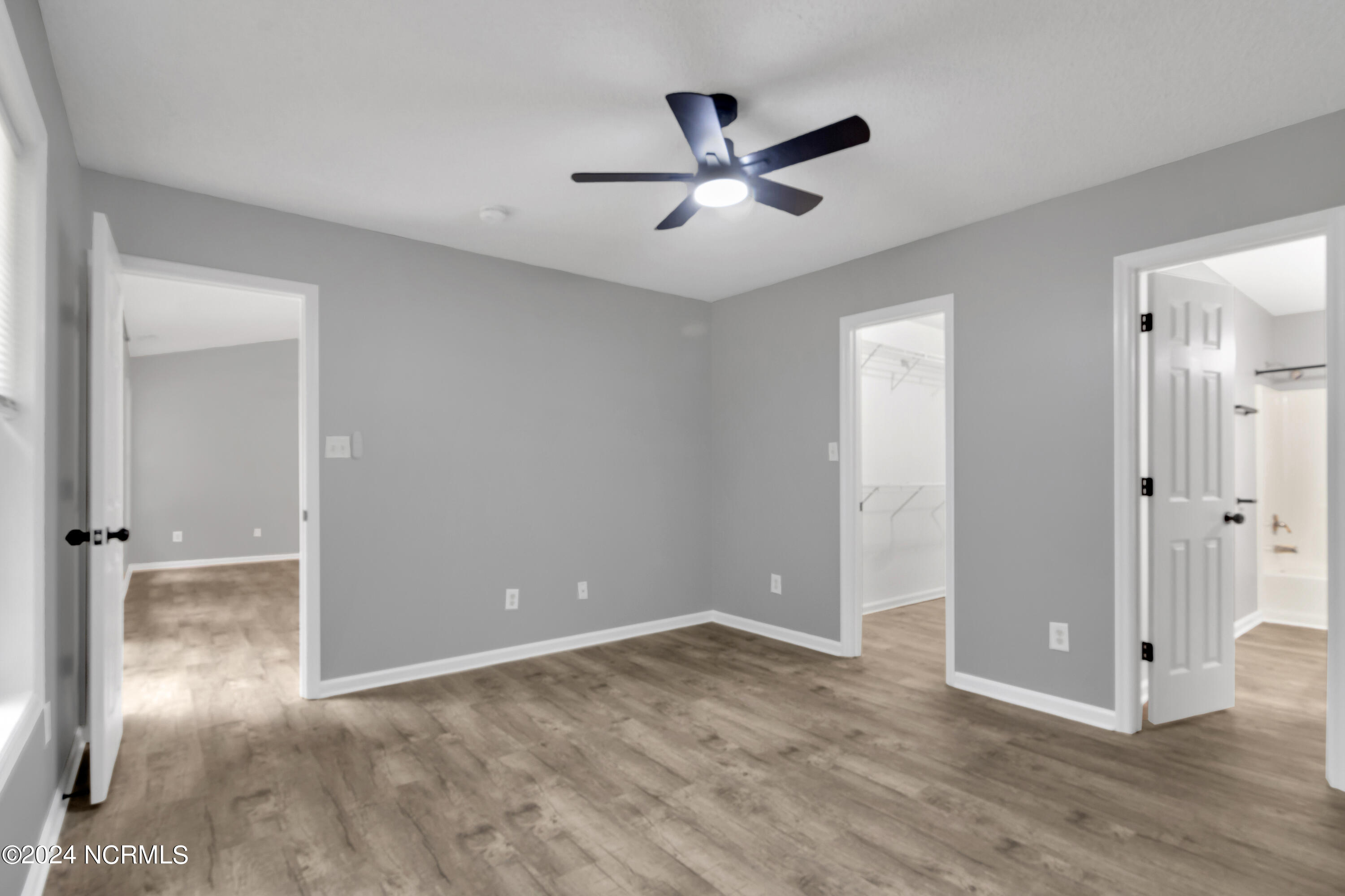 100544101 | Photo 11