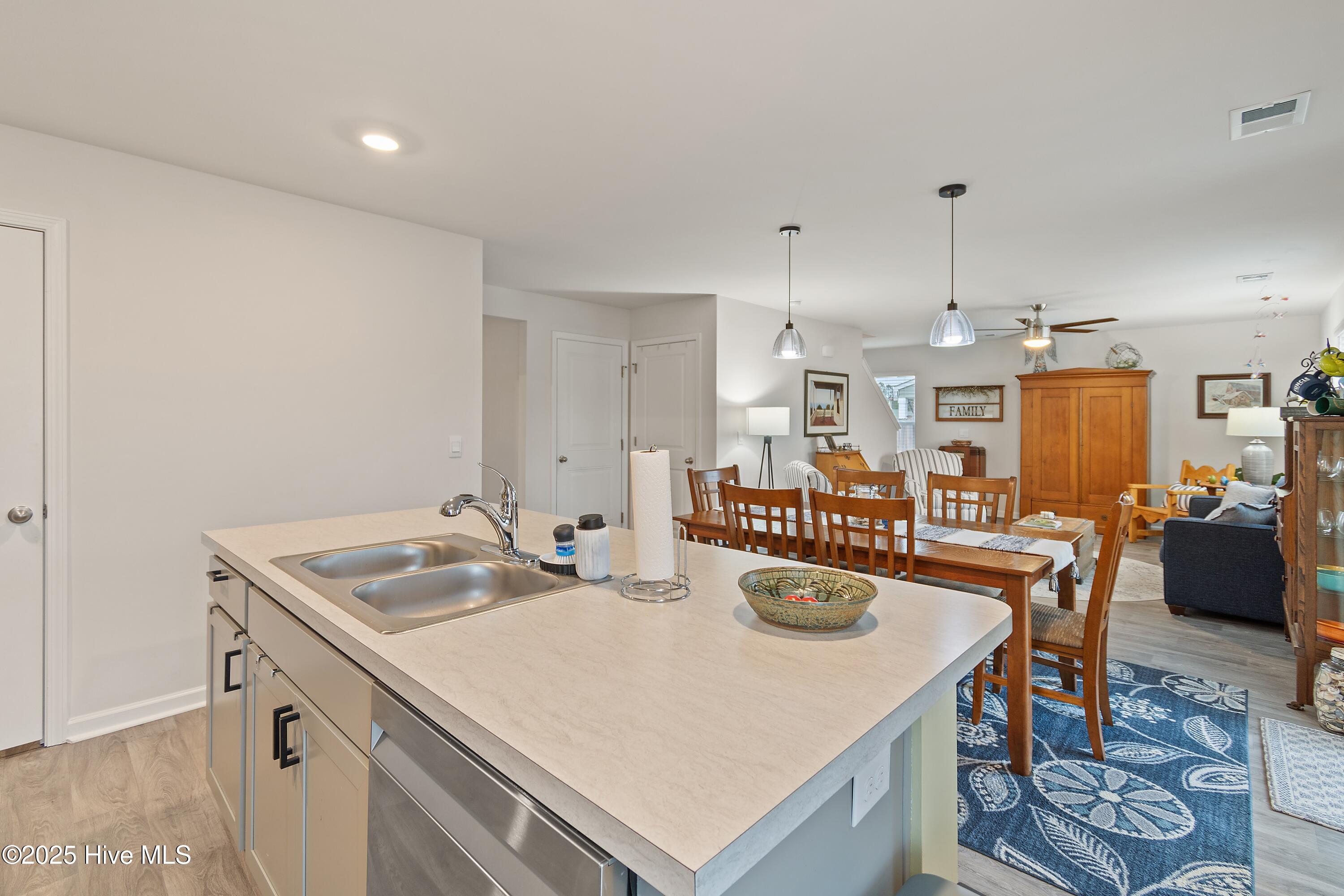 566 Pinecrest Street NW, Shallotte, NC 28470 – photo 19: Kitchen