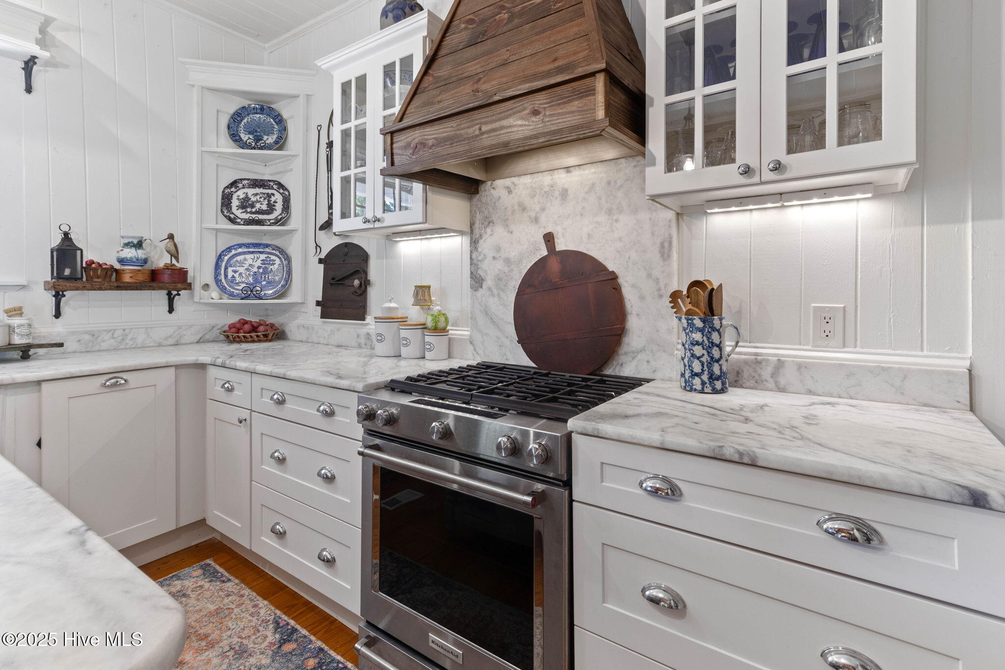 100507341 | Photo 54