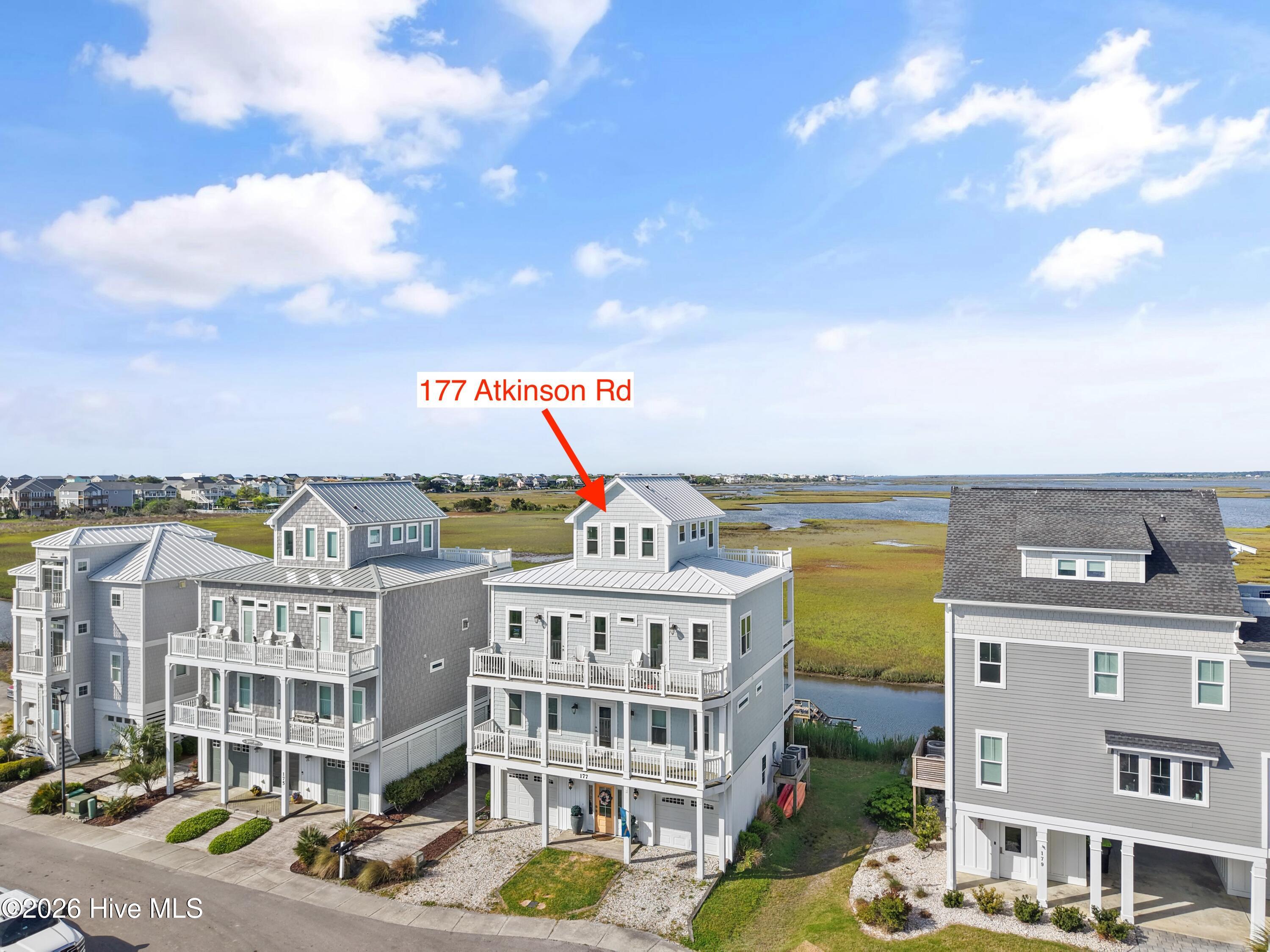 100569393 | Photo 49