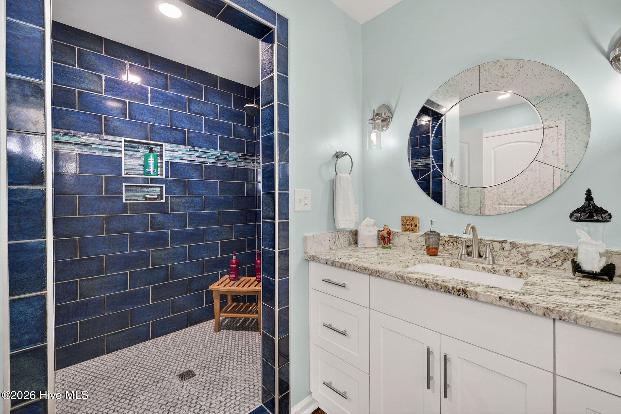 100558217 | Photo 39