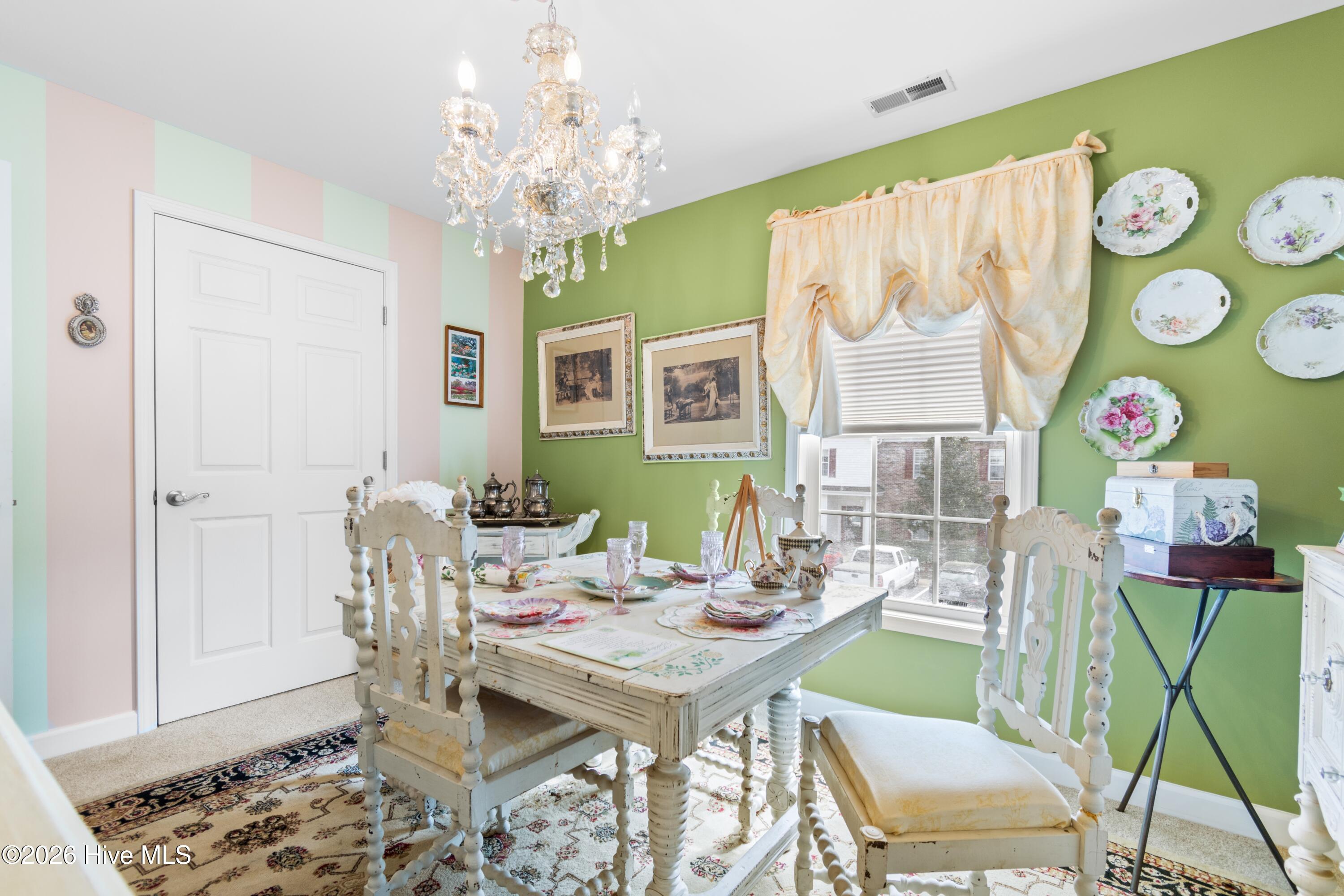 100560403 | Photo 21