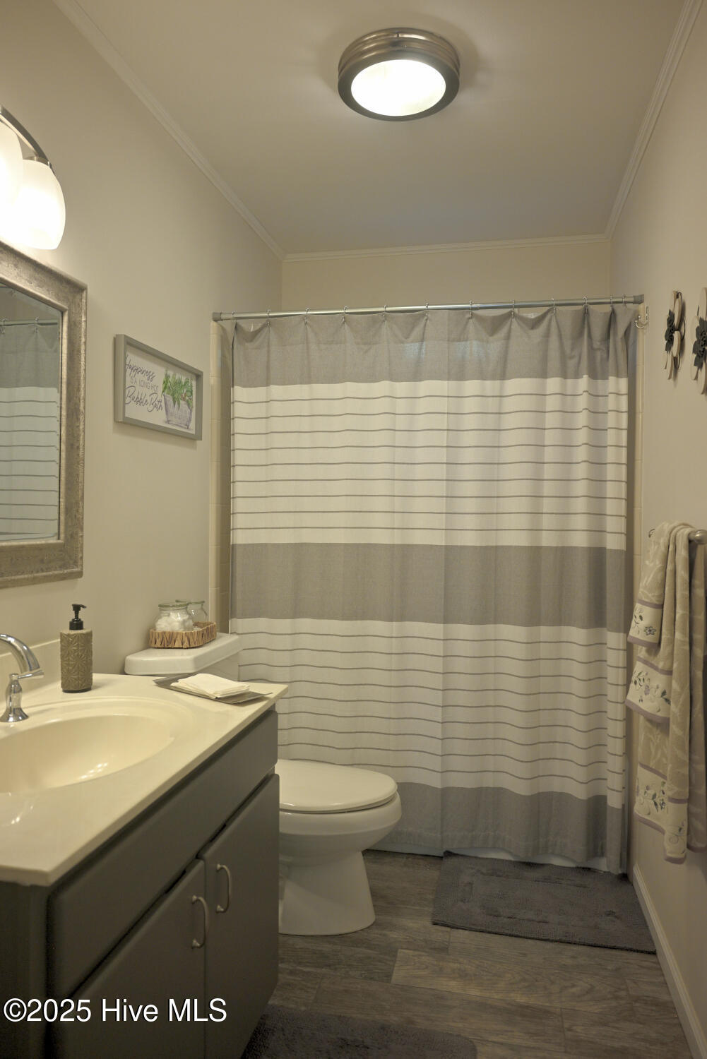 100521954 | Photo 32