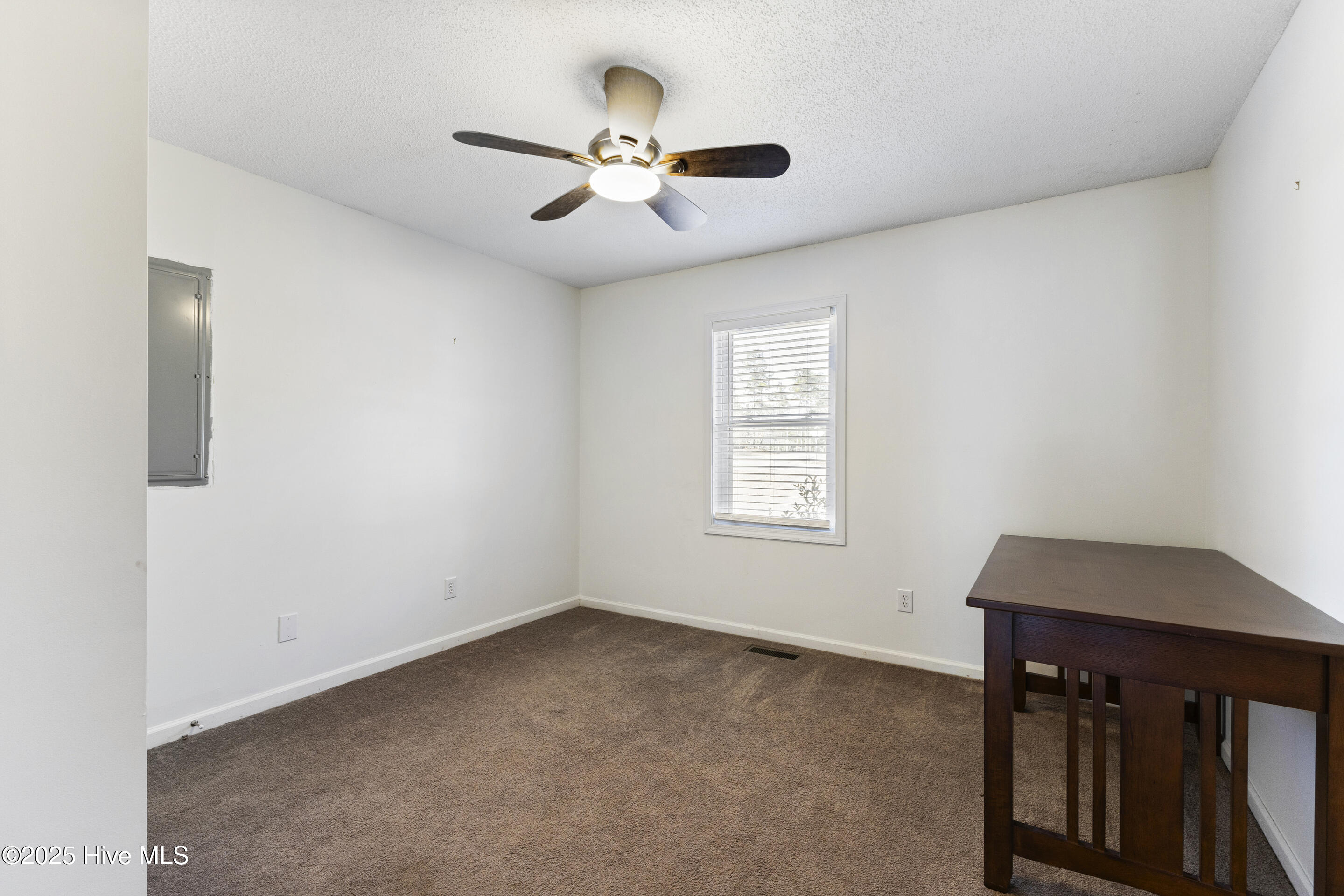 100484039 | Photo 22