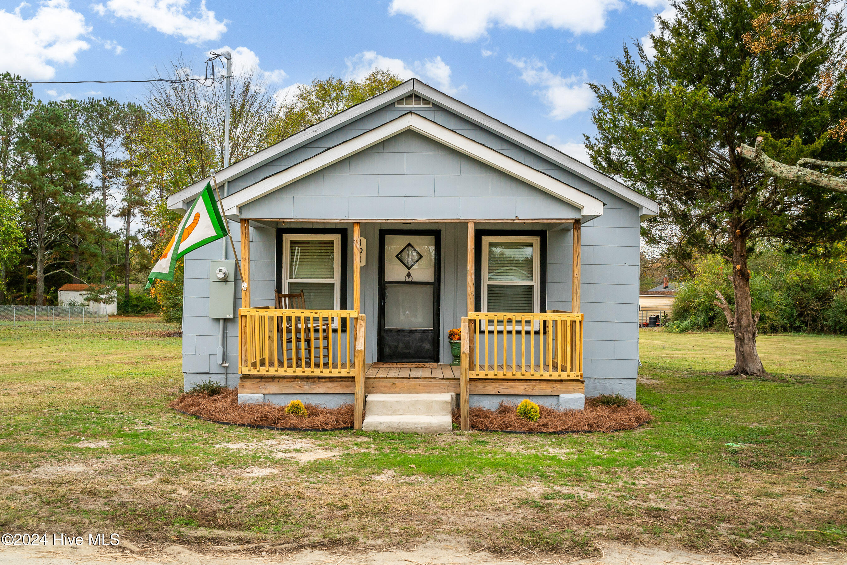 Homes for sale in Bethel, NC | 191 W Church St, Bethel, NC 27812 | MLS# 100476294