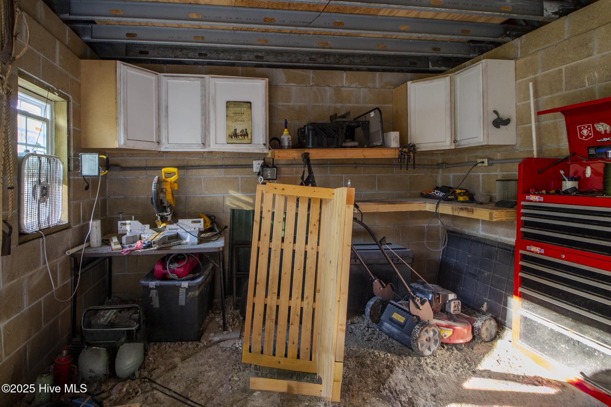 100541041 | Photo 41