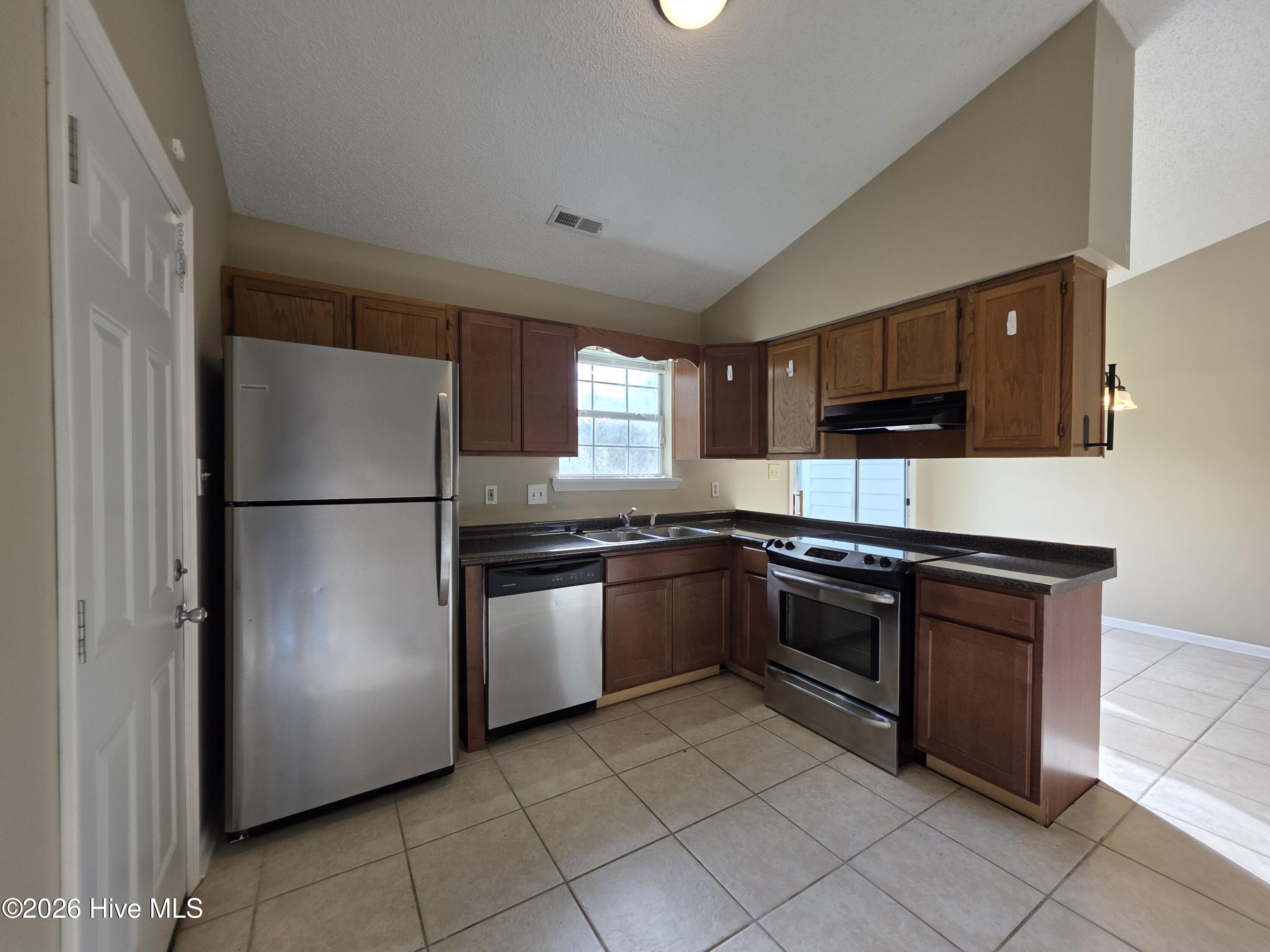 206 S Ginger Drive,Hubert