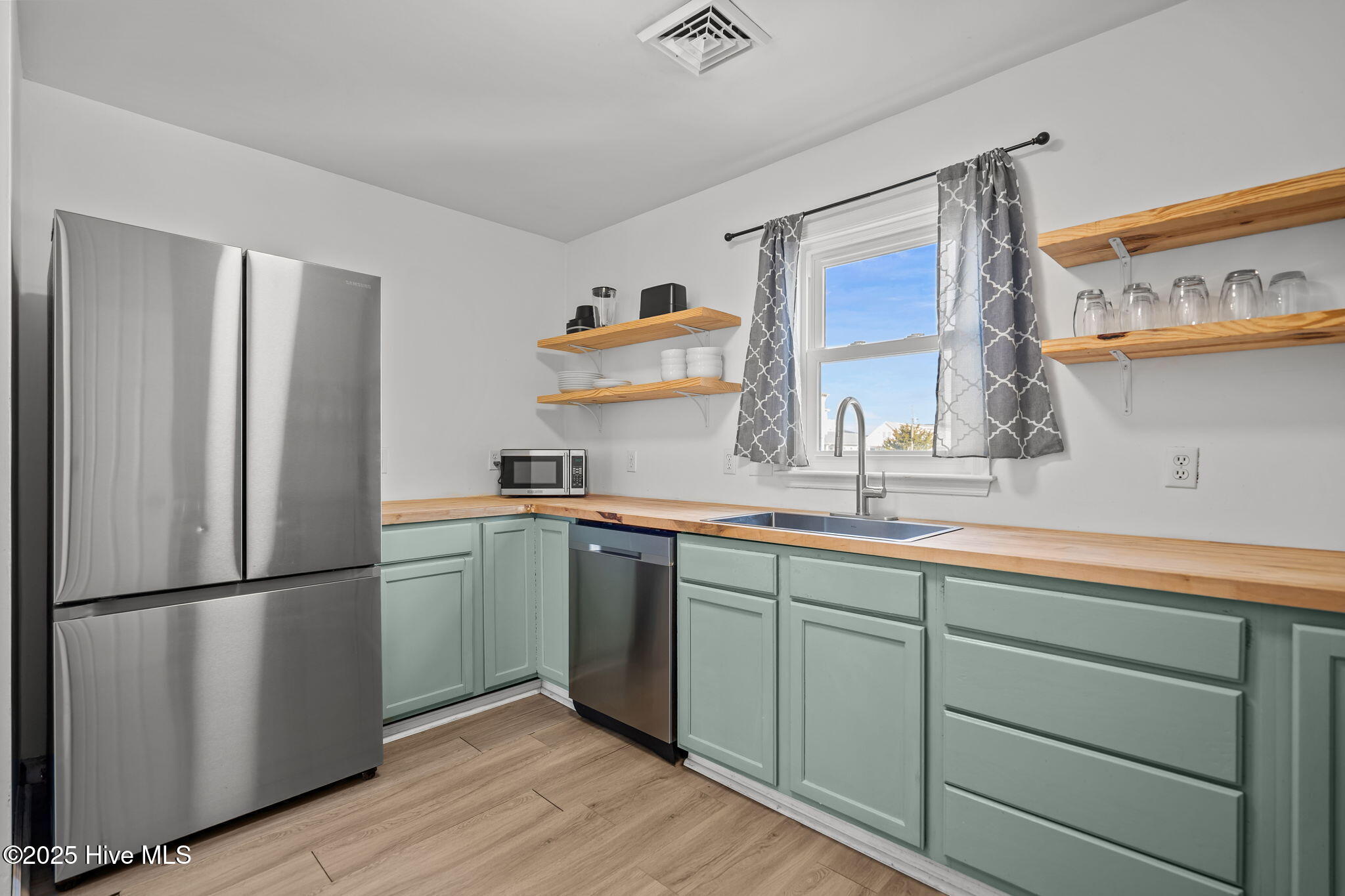 100544620 | Photo 20