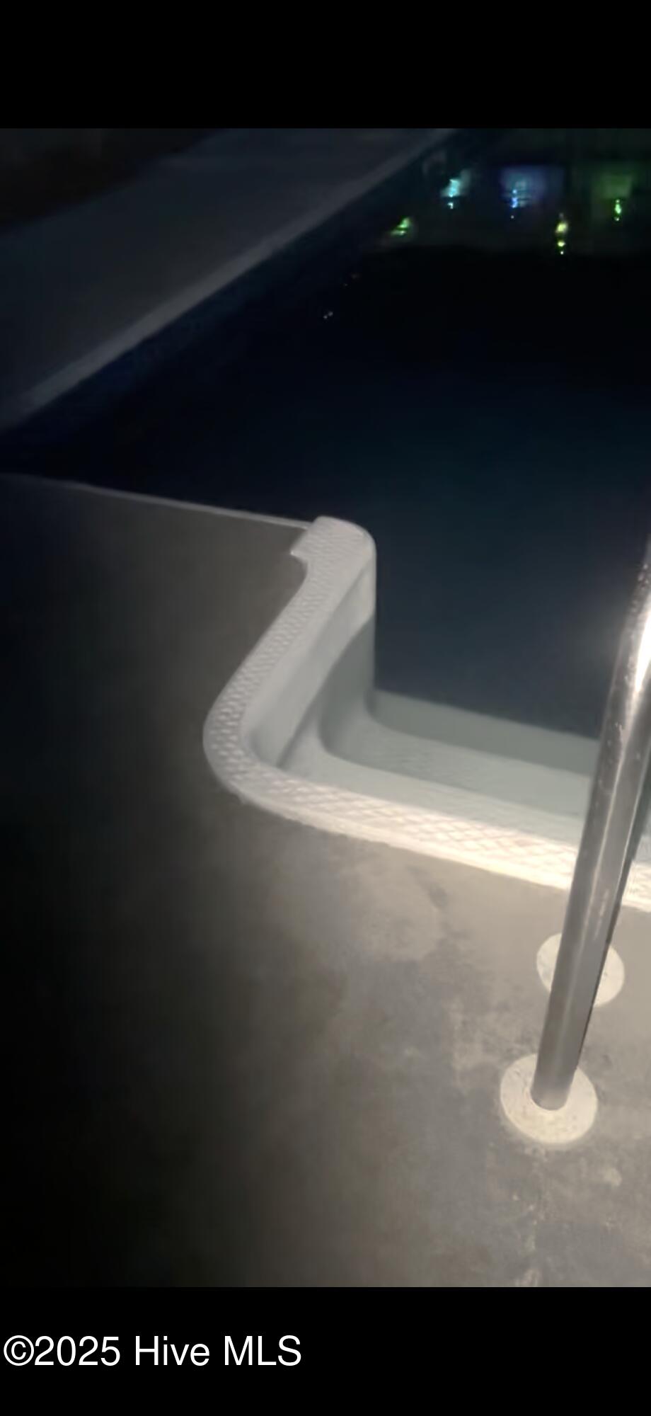 100545401 | Photo 32