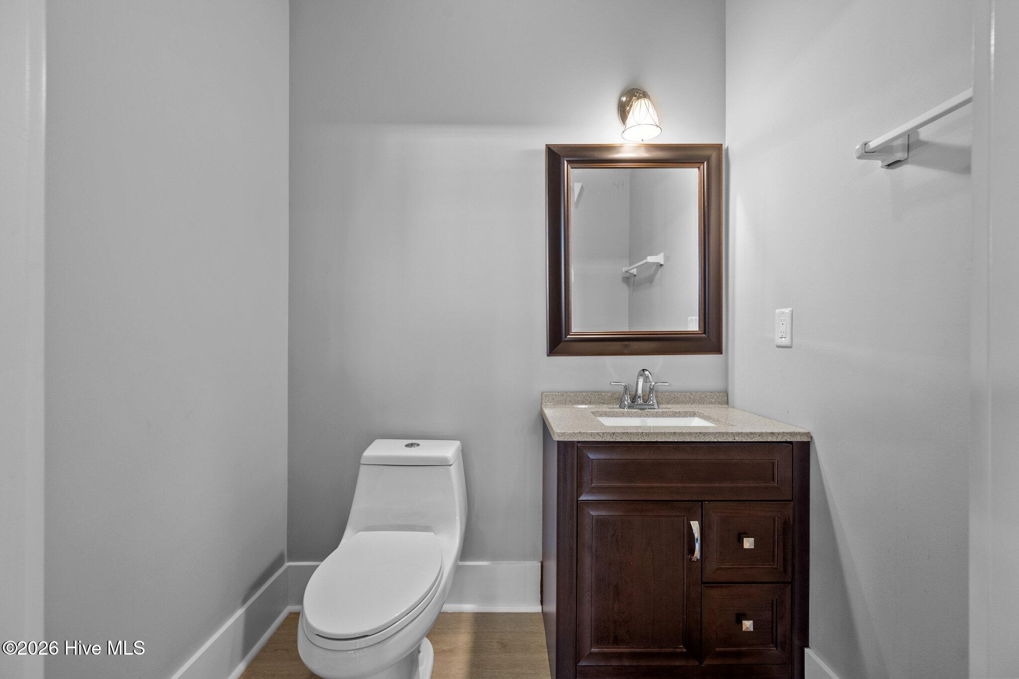 100549551 | Photo 45