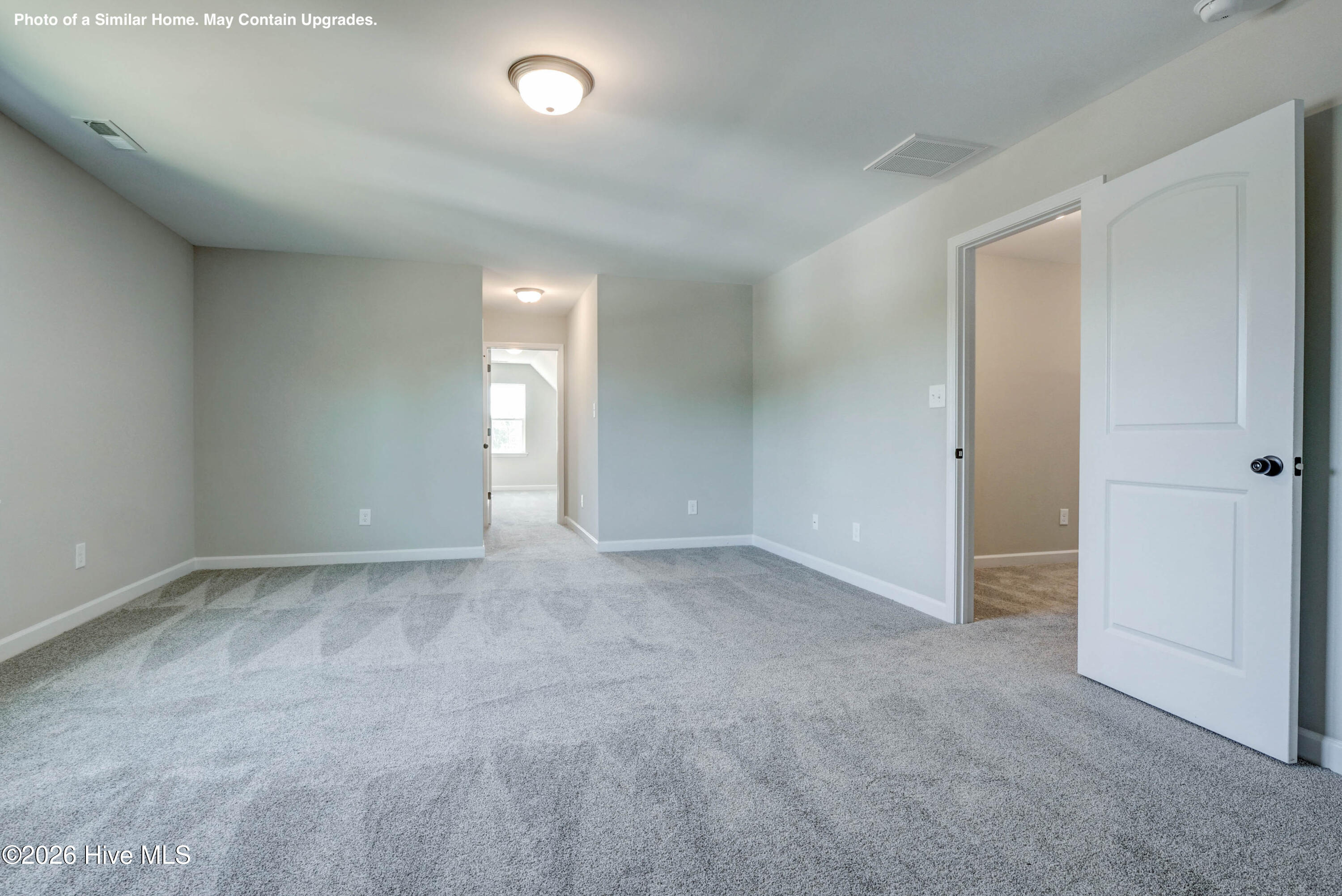 100567172 | Photo 23