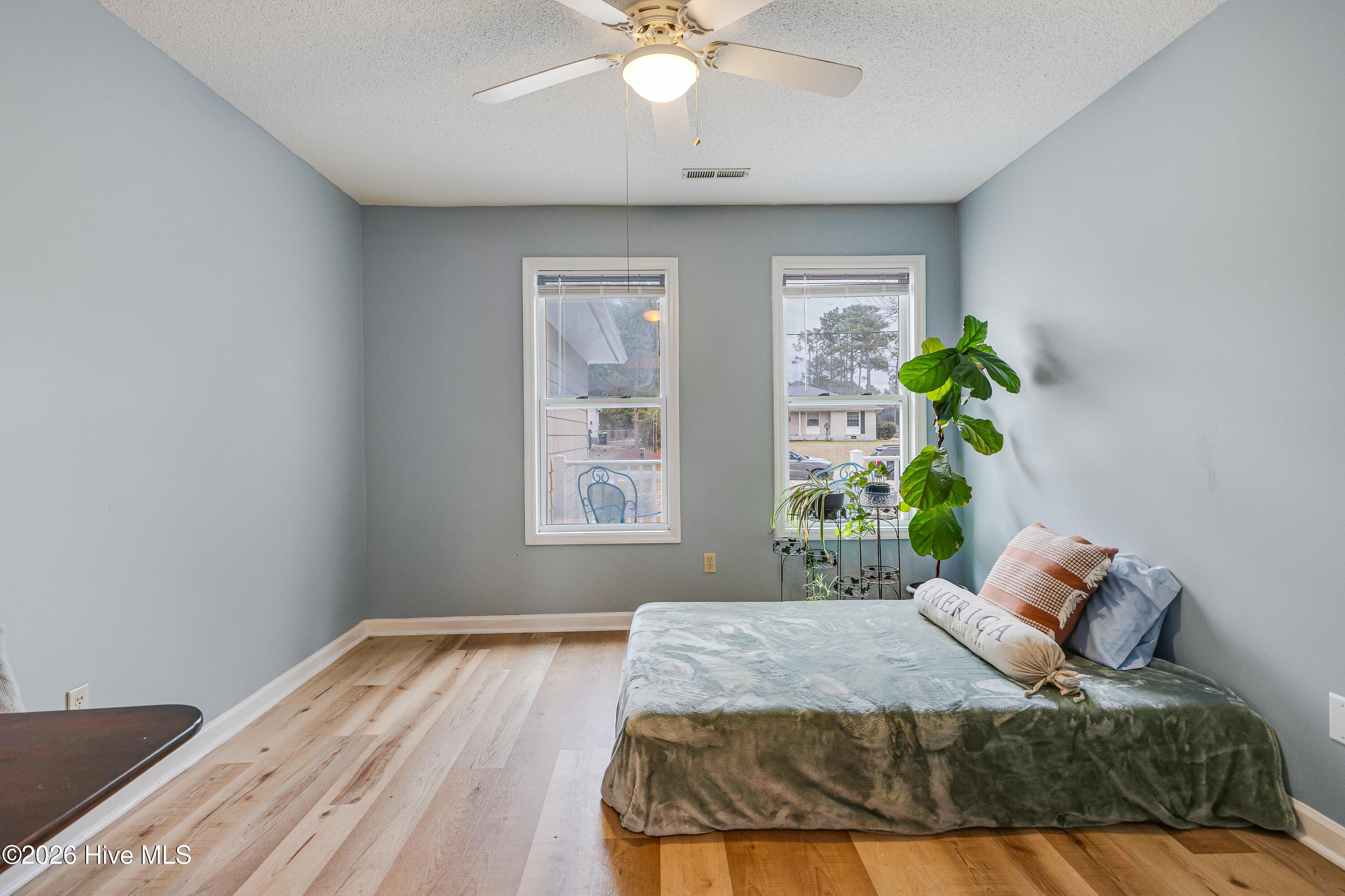 100551120 | Photo 17