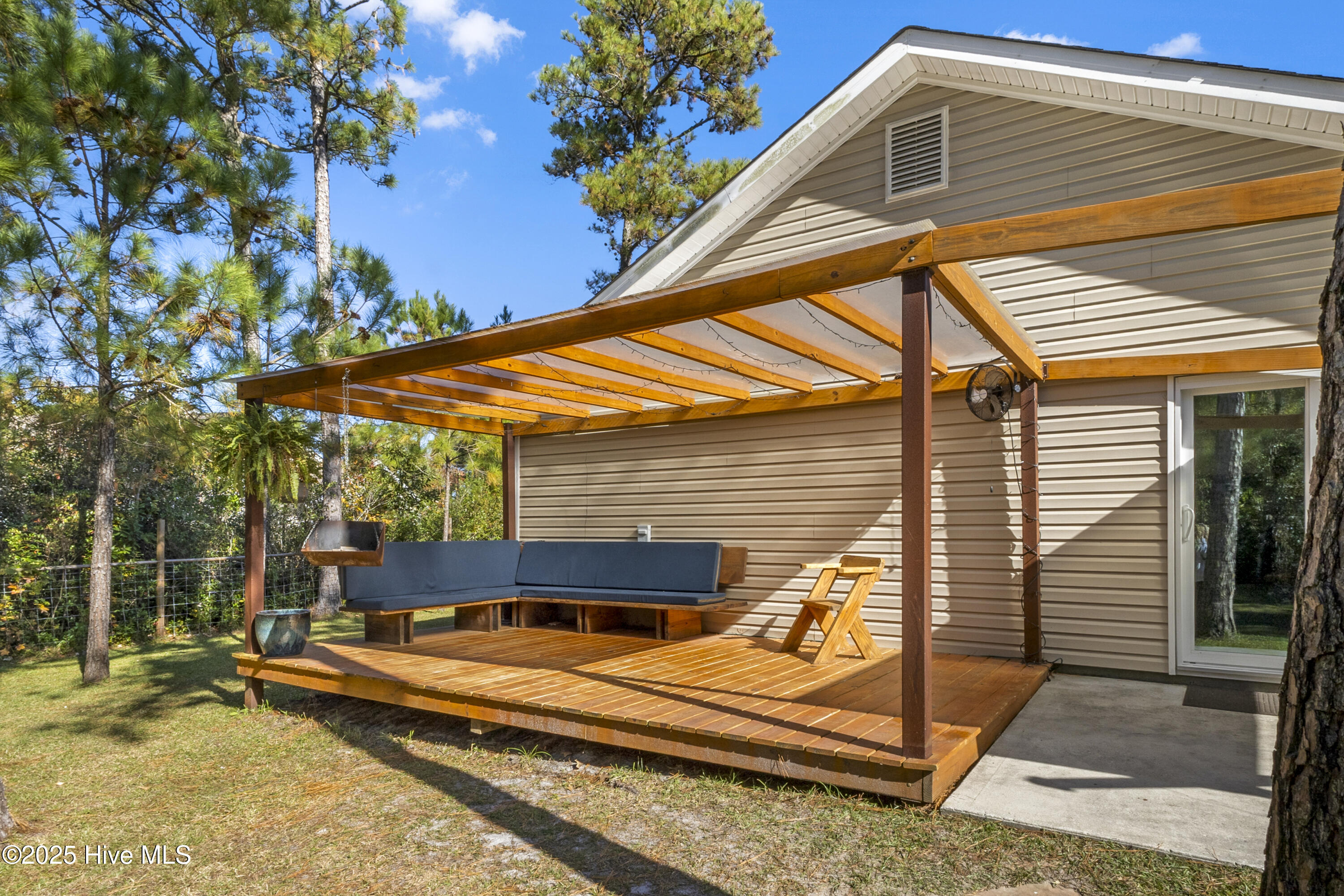 100544025 | Photo 25