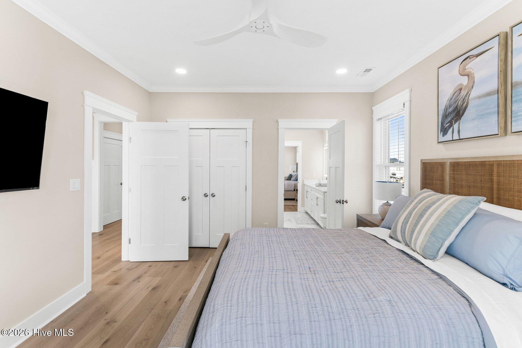 100561823 | Photo 31