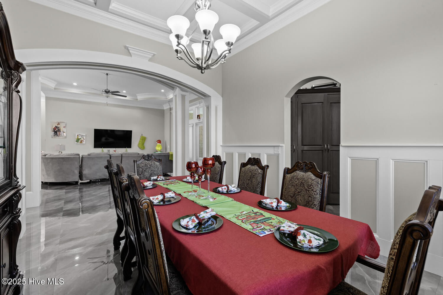 100546022 | Photo 14