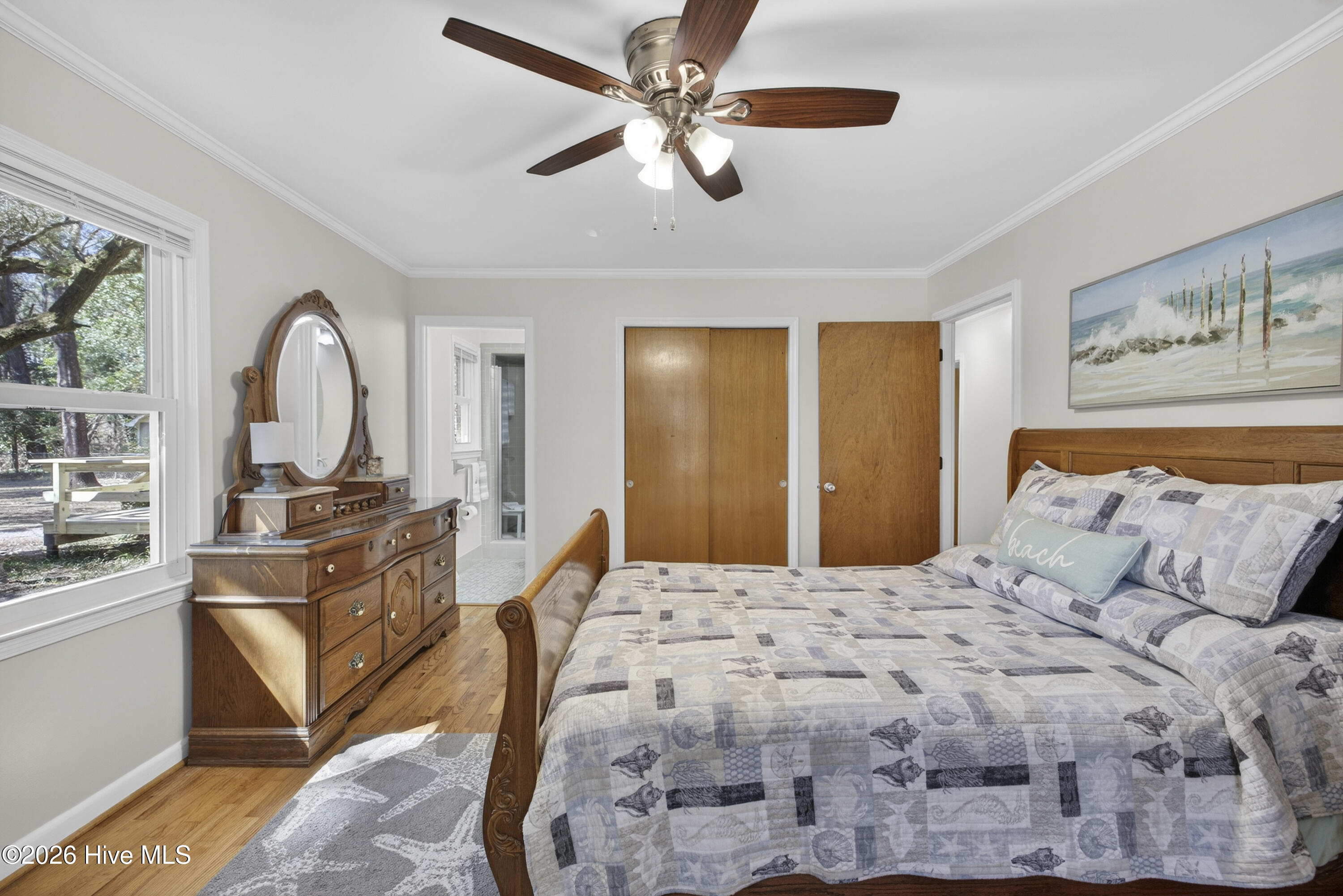 100556651 | Photo 21