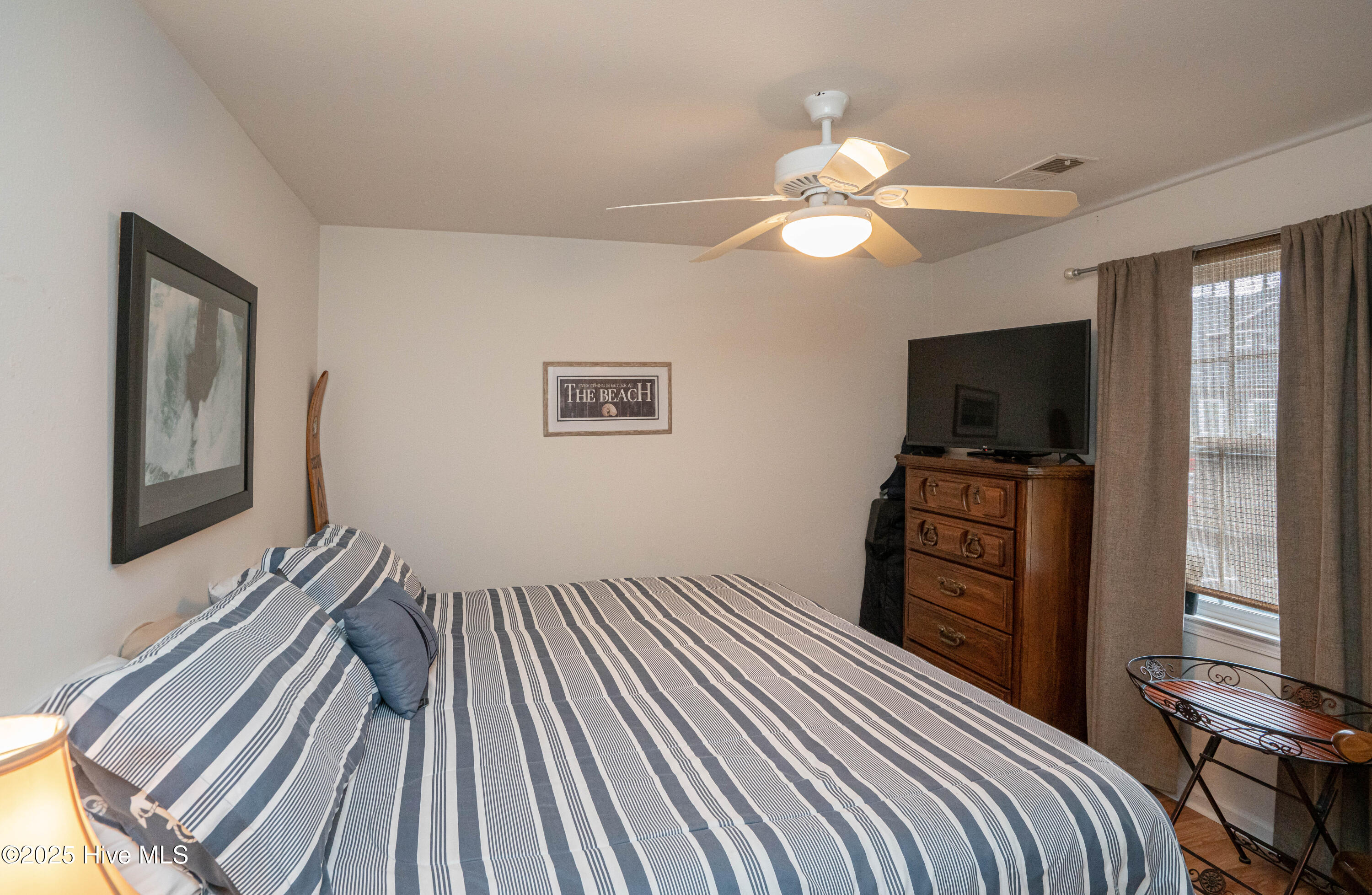 100536080 | Photo 25