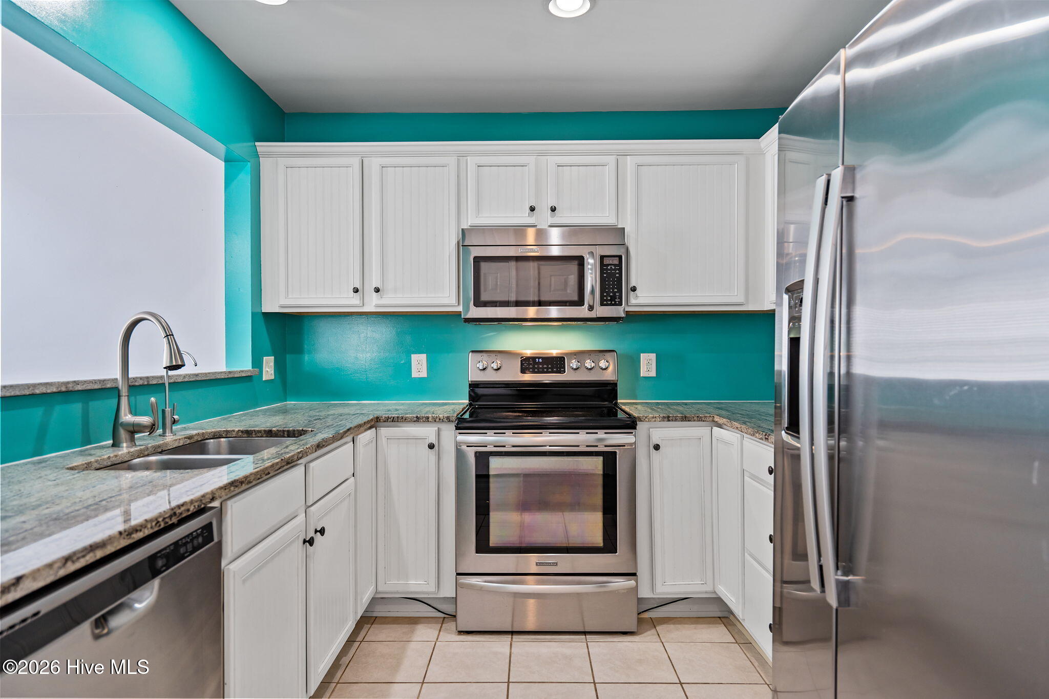 100558805 | Photo 13