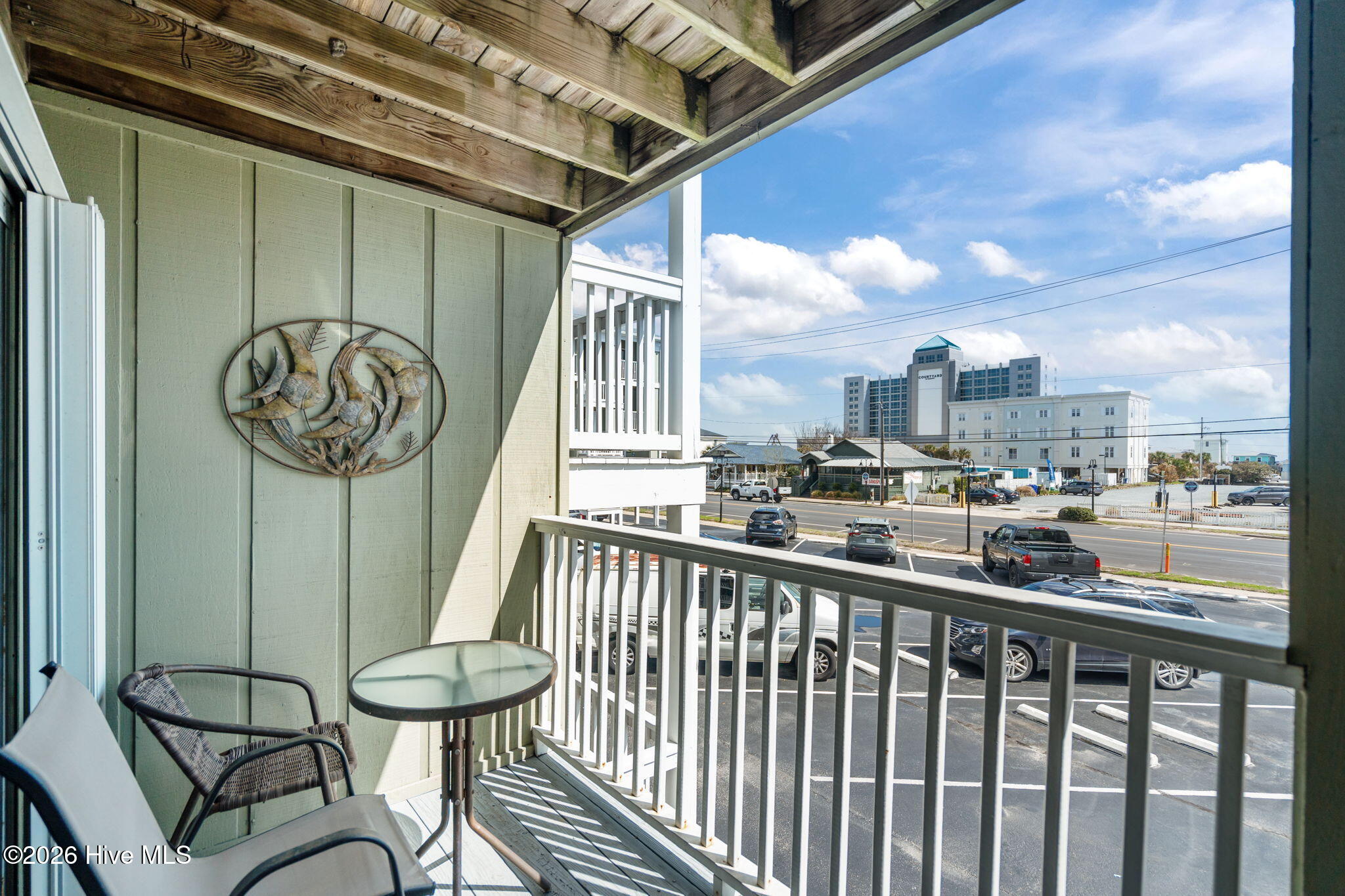 100523190 | Photo 14