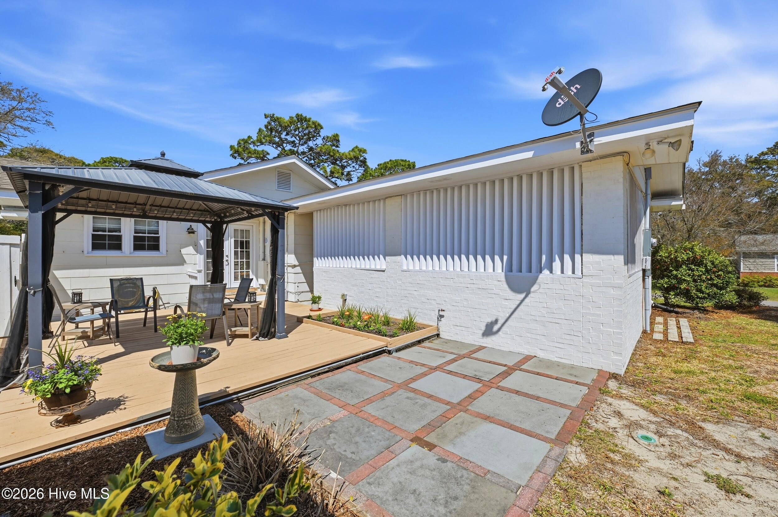 100570502 | Photo 36