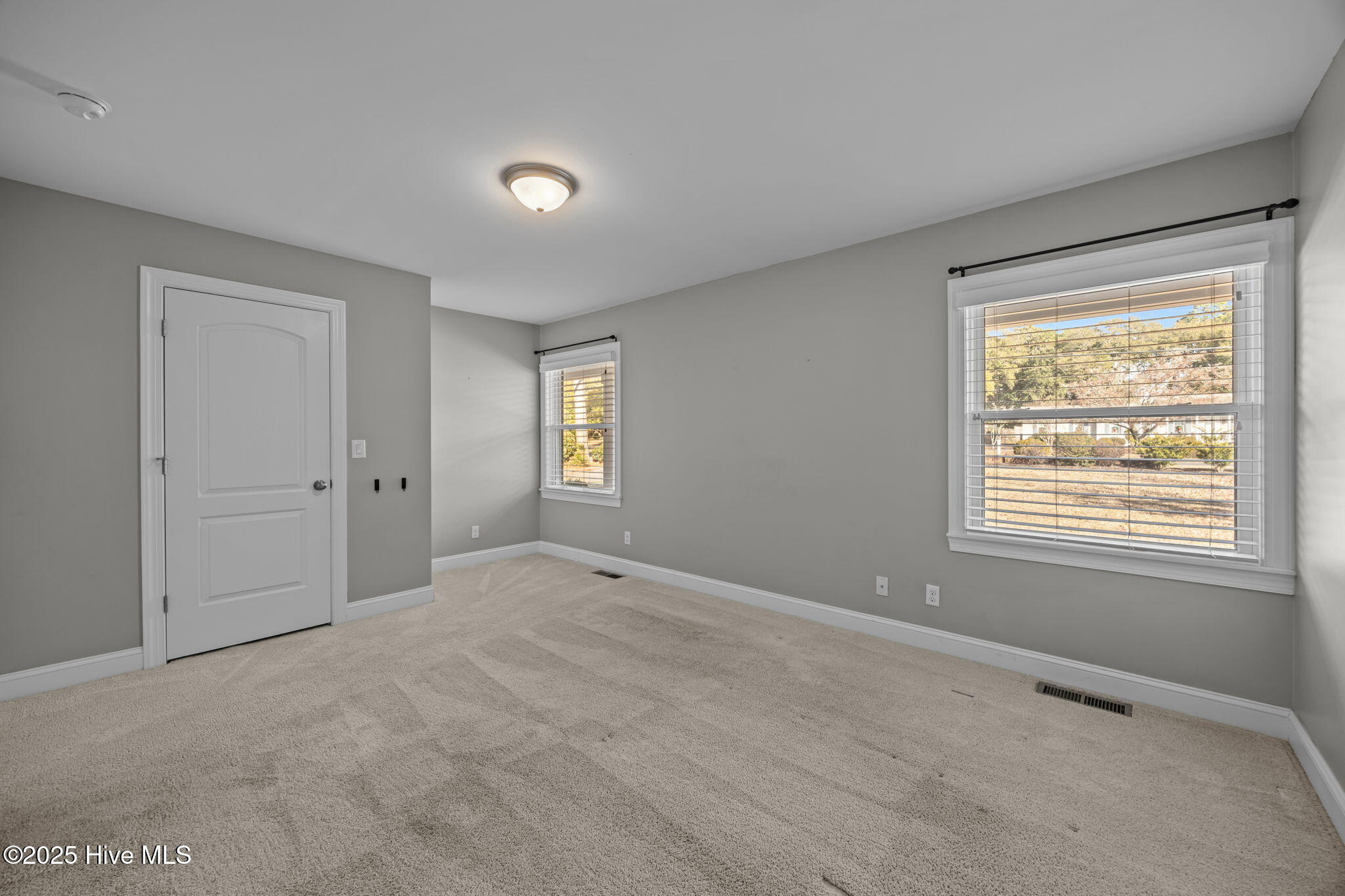 100546407 | Photo 19