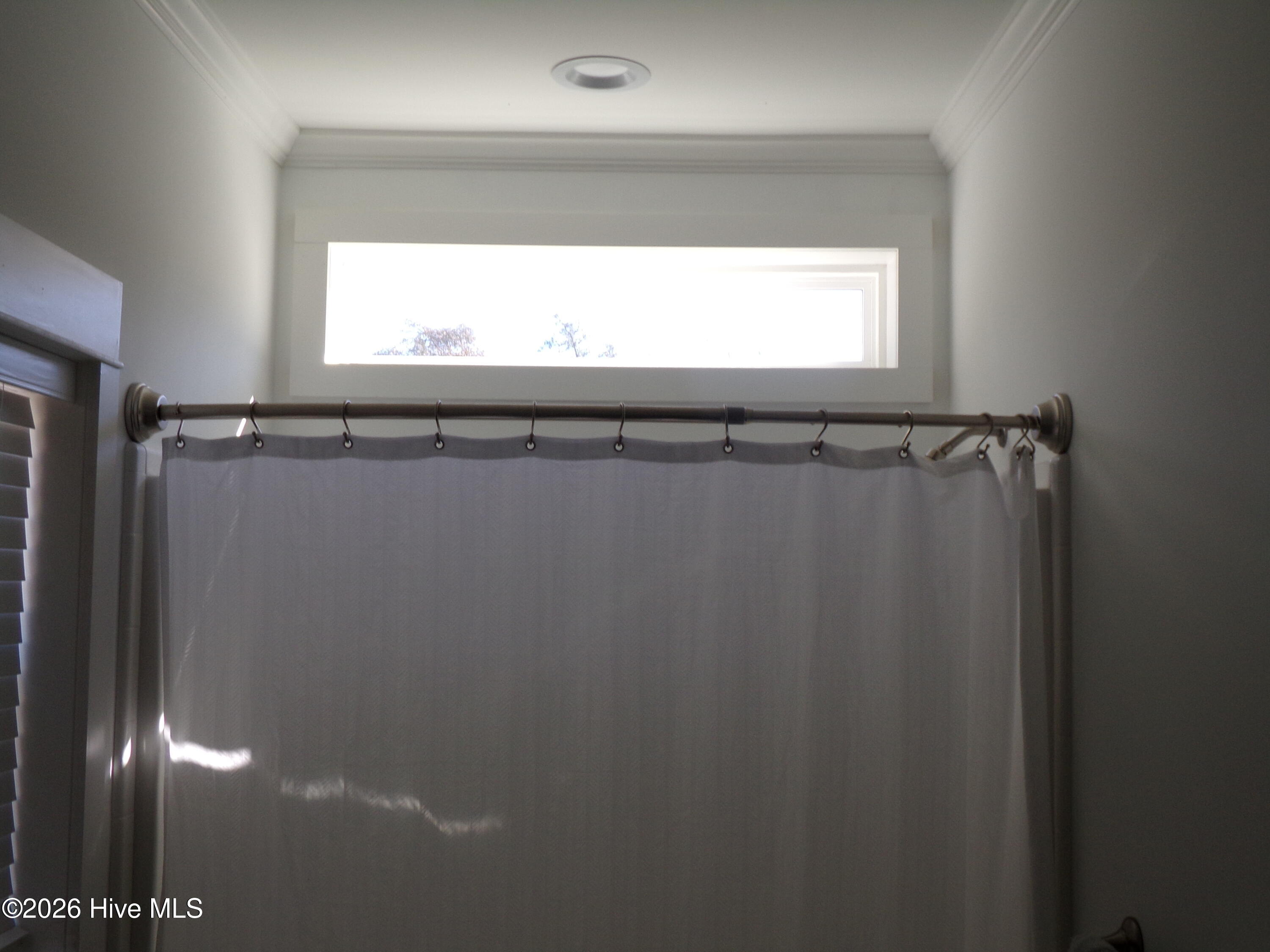 100547282 | Photo 32