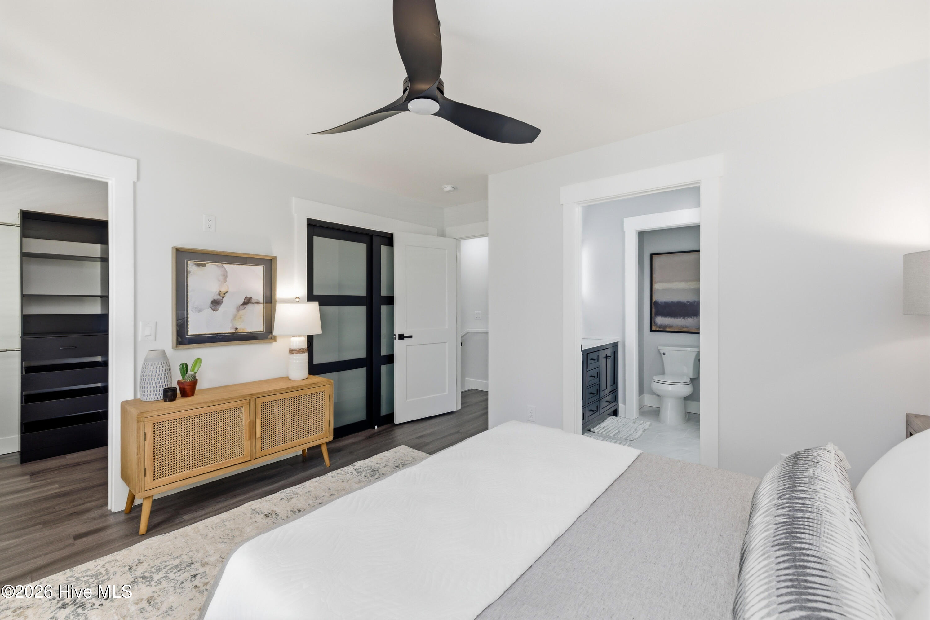 100554994 | Photo 25