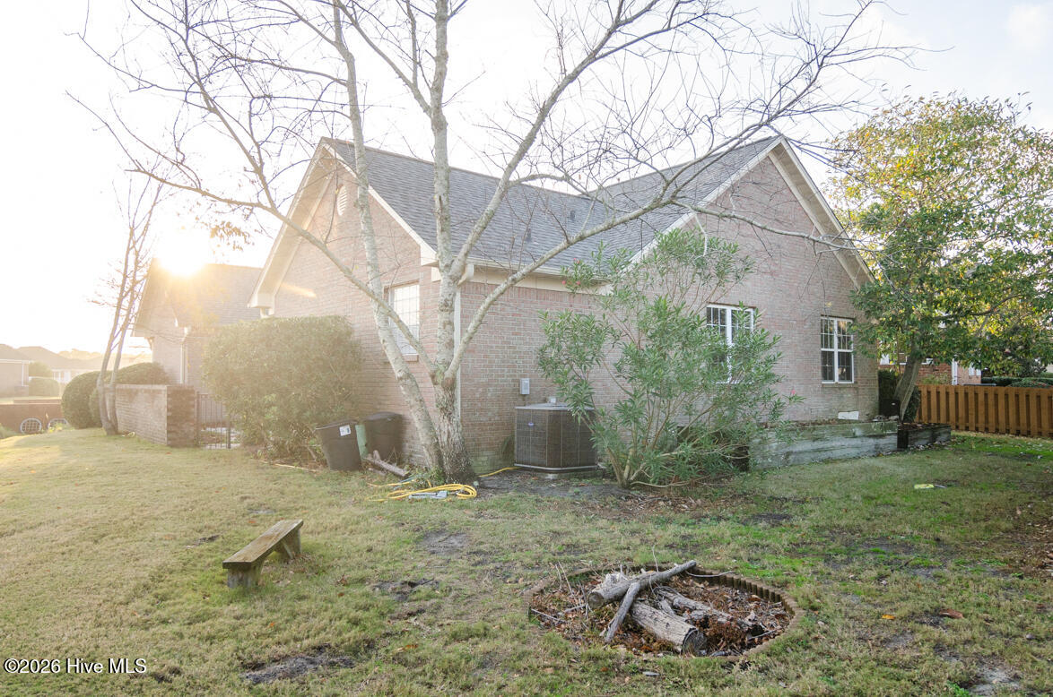 100567323 | Photo 30