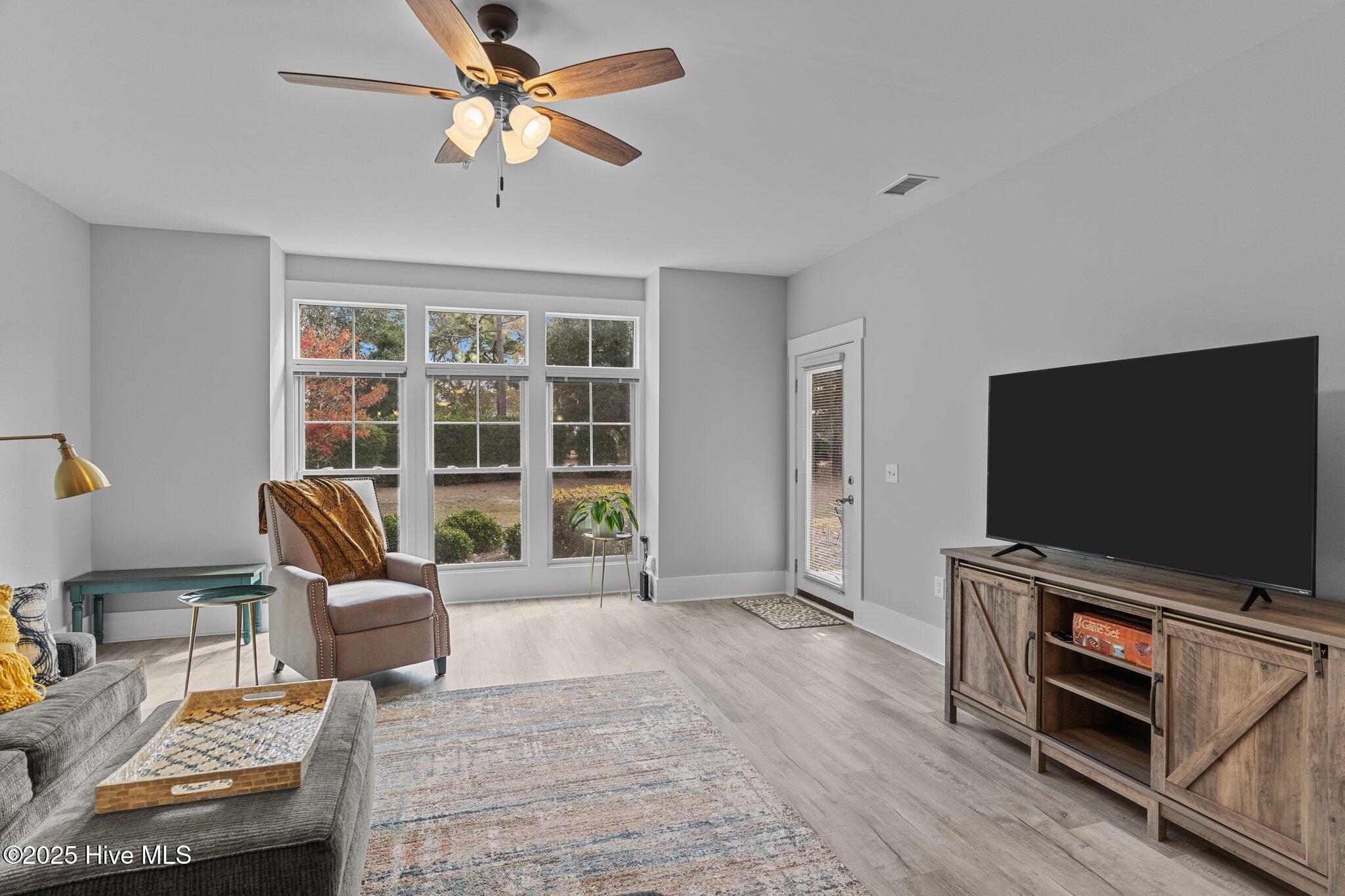 100542732 | Photo 11