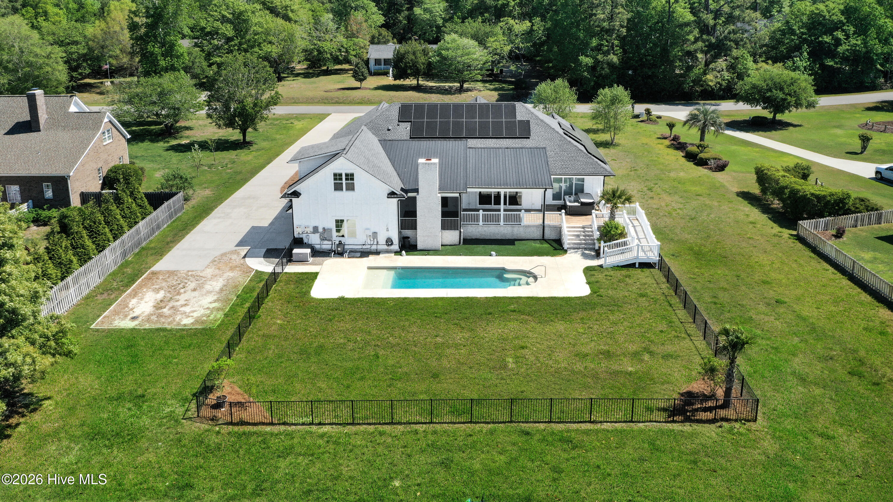 100567914 | Photo 56