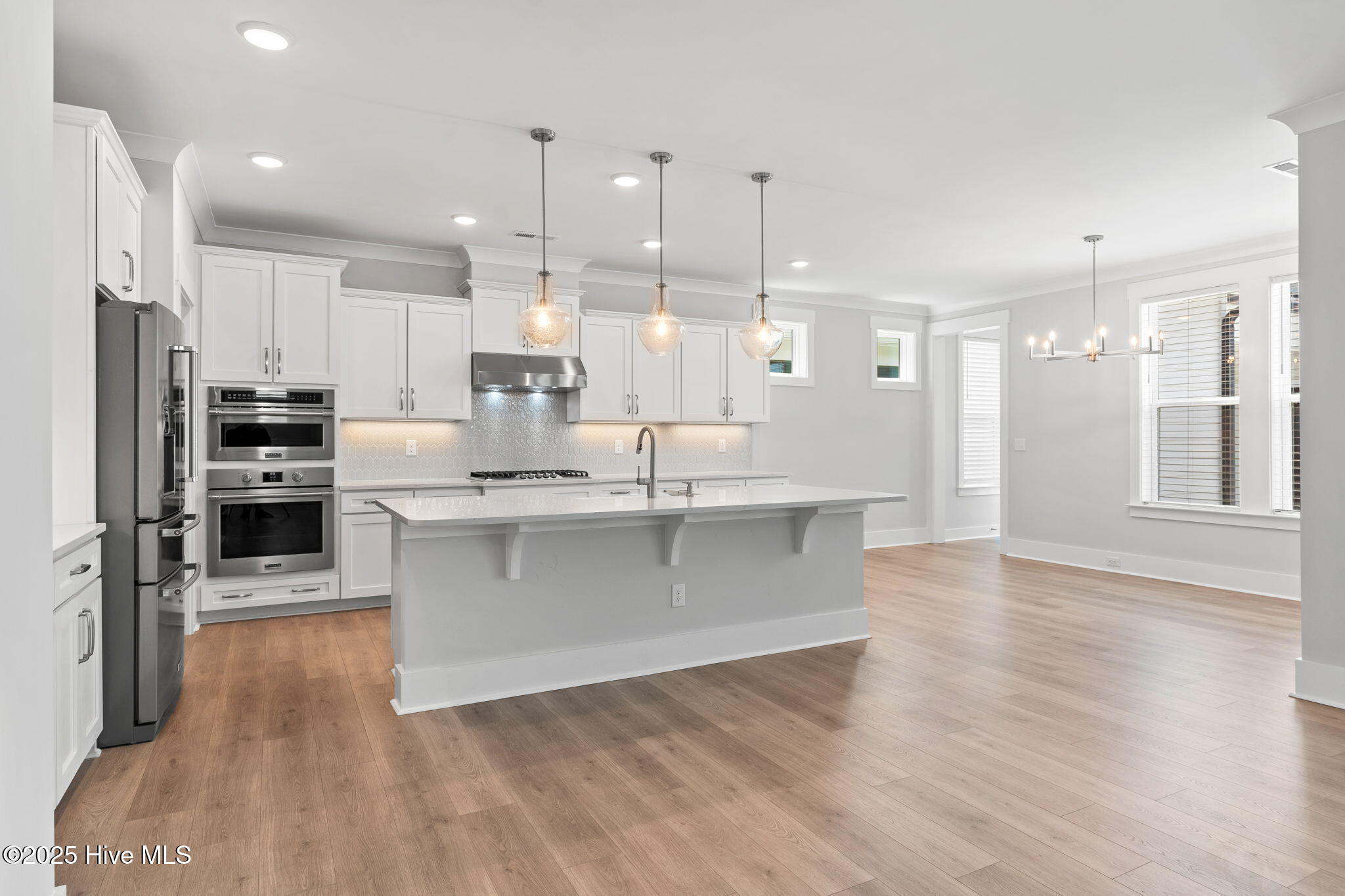 100485304 | Photo 15