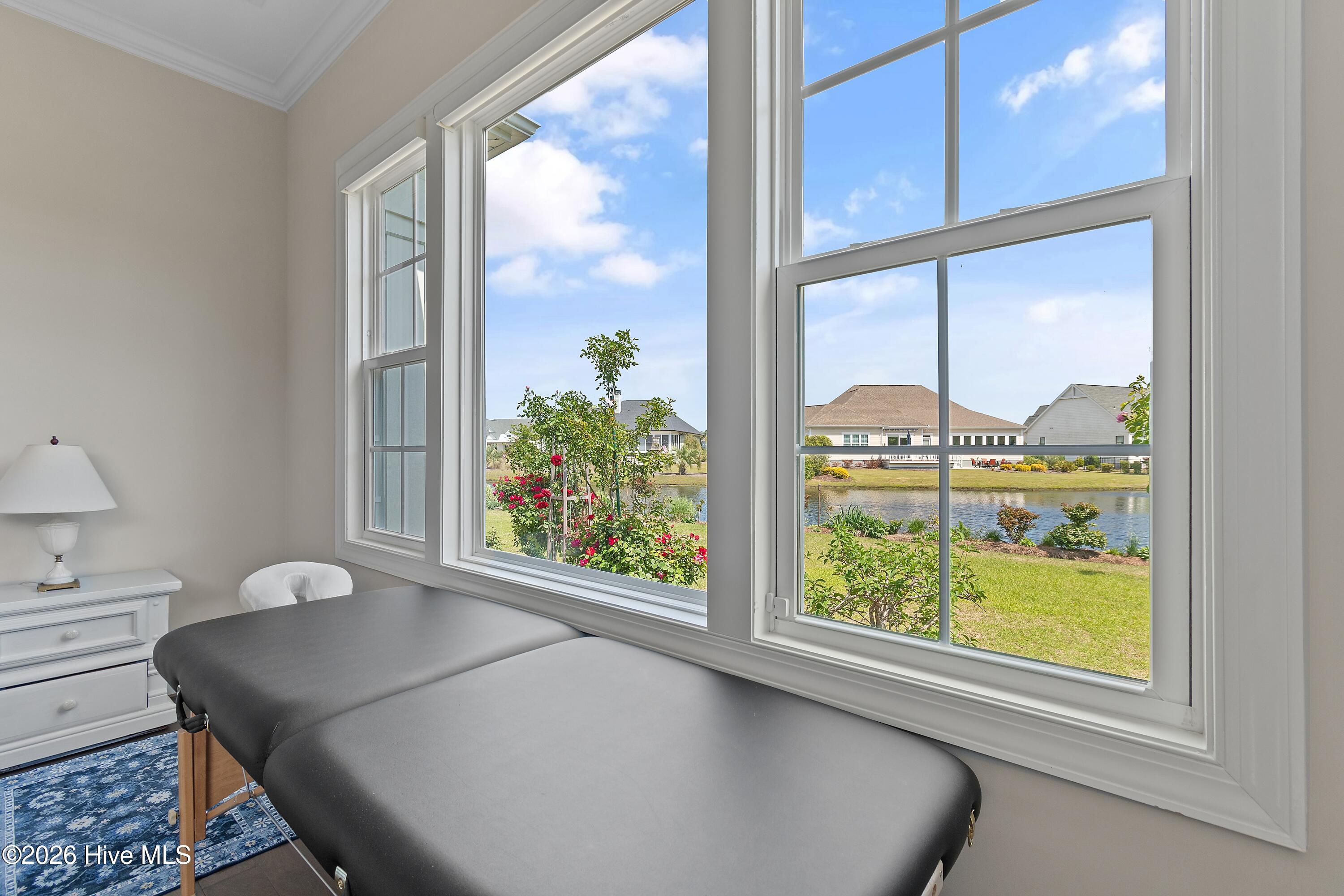 100560288 | Photo 91