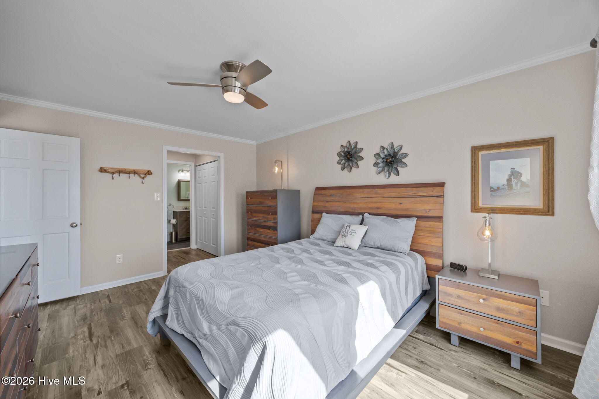 100555604 | Photo 13