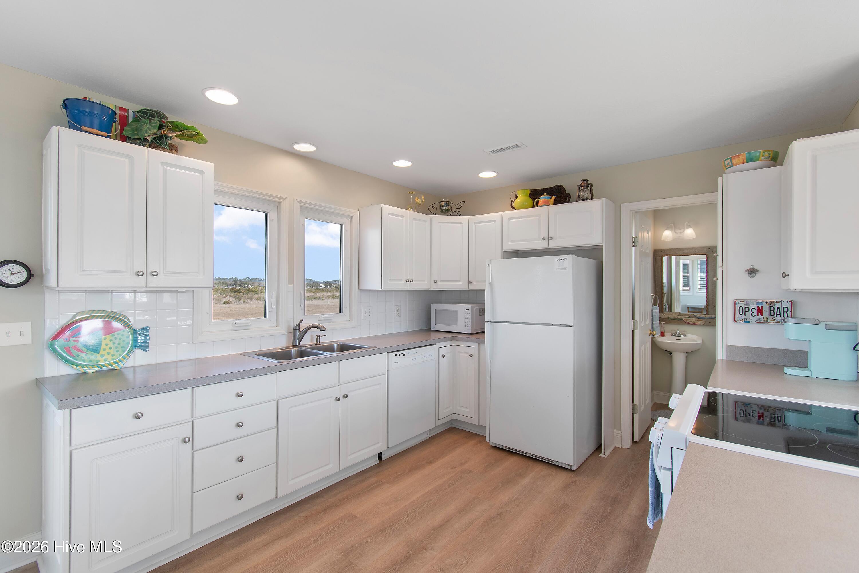 100558900 | Photo 23