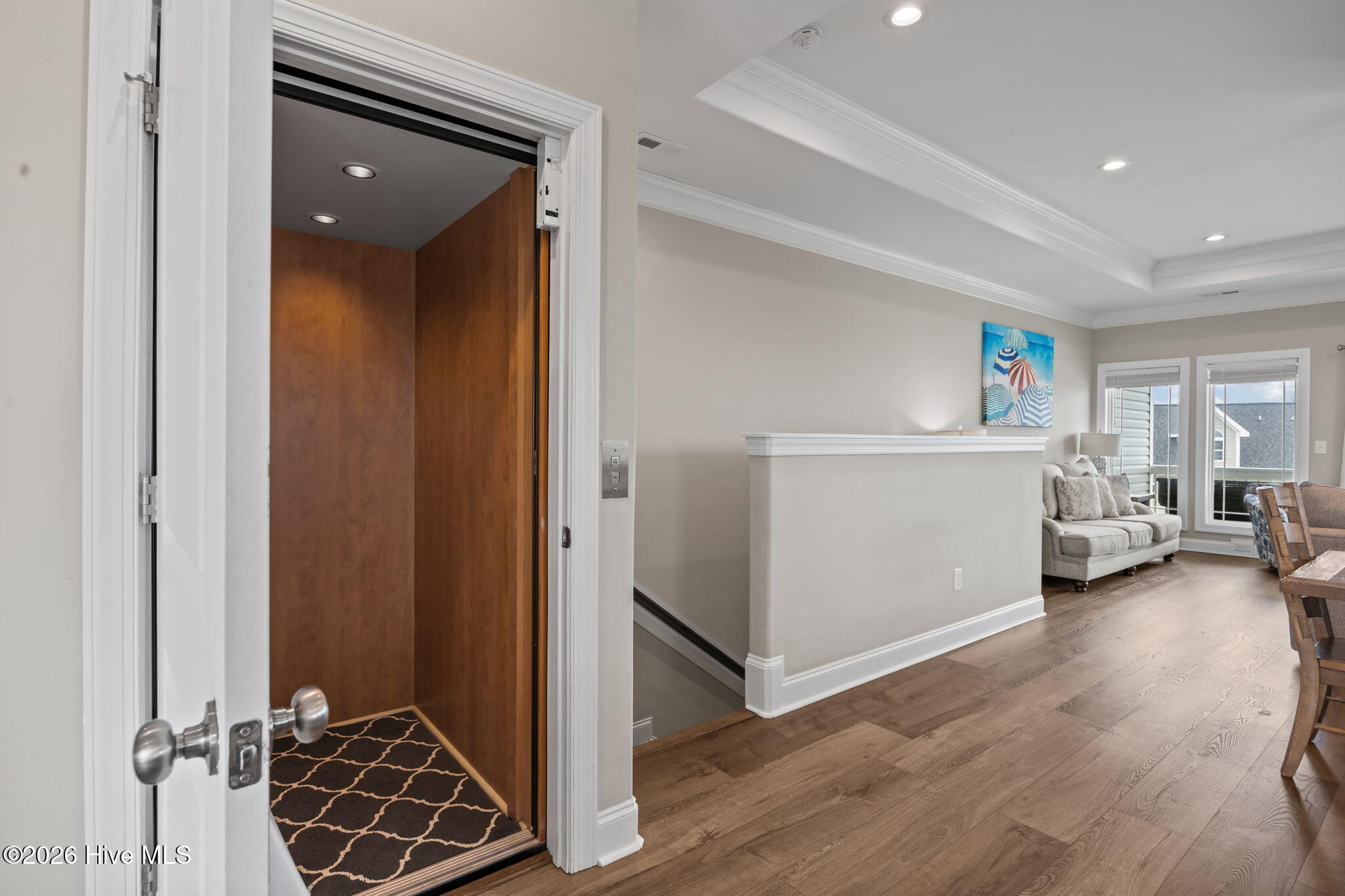 100565751 | Photo 21