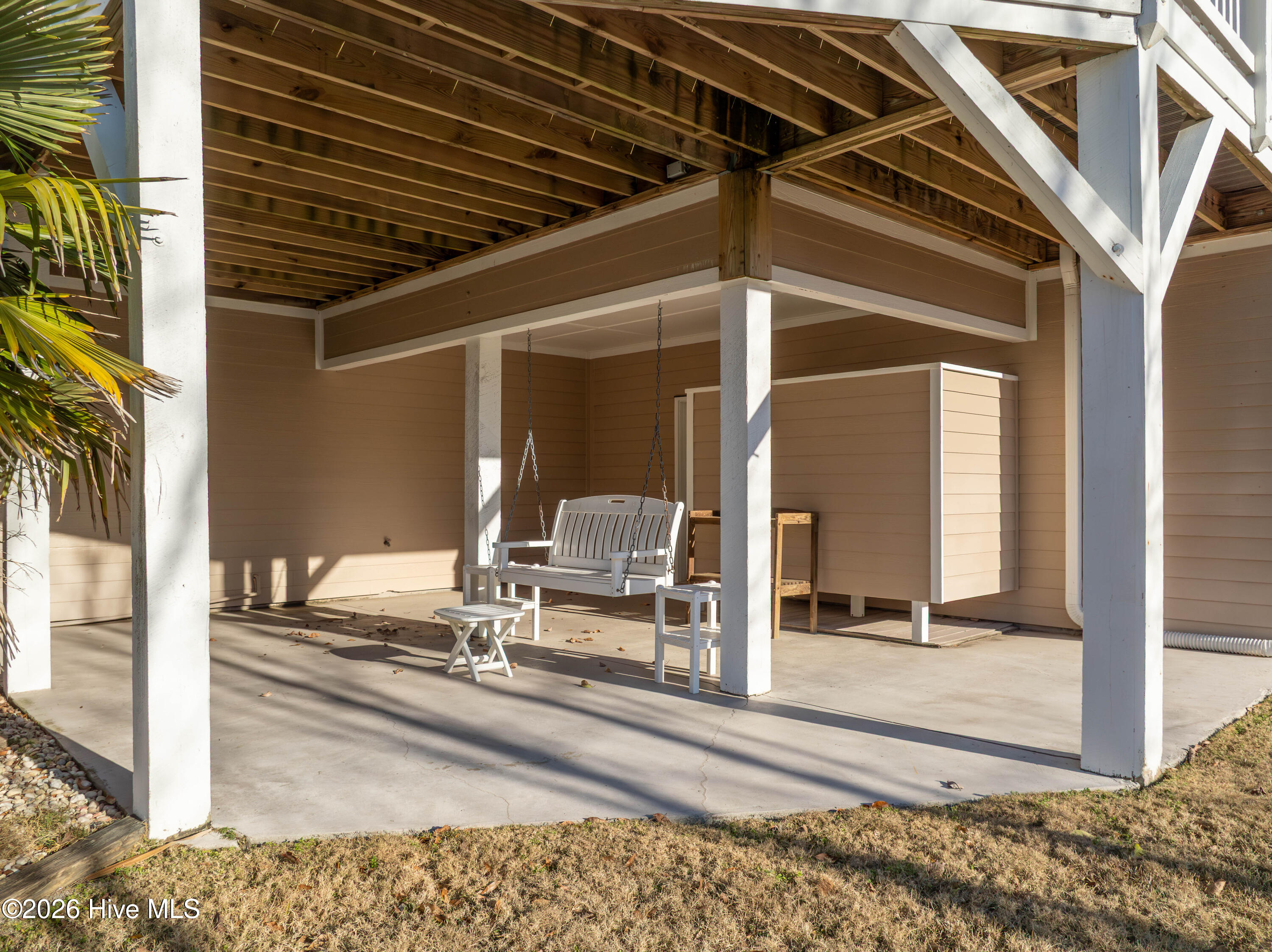 100549111 | Photo 19